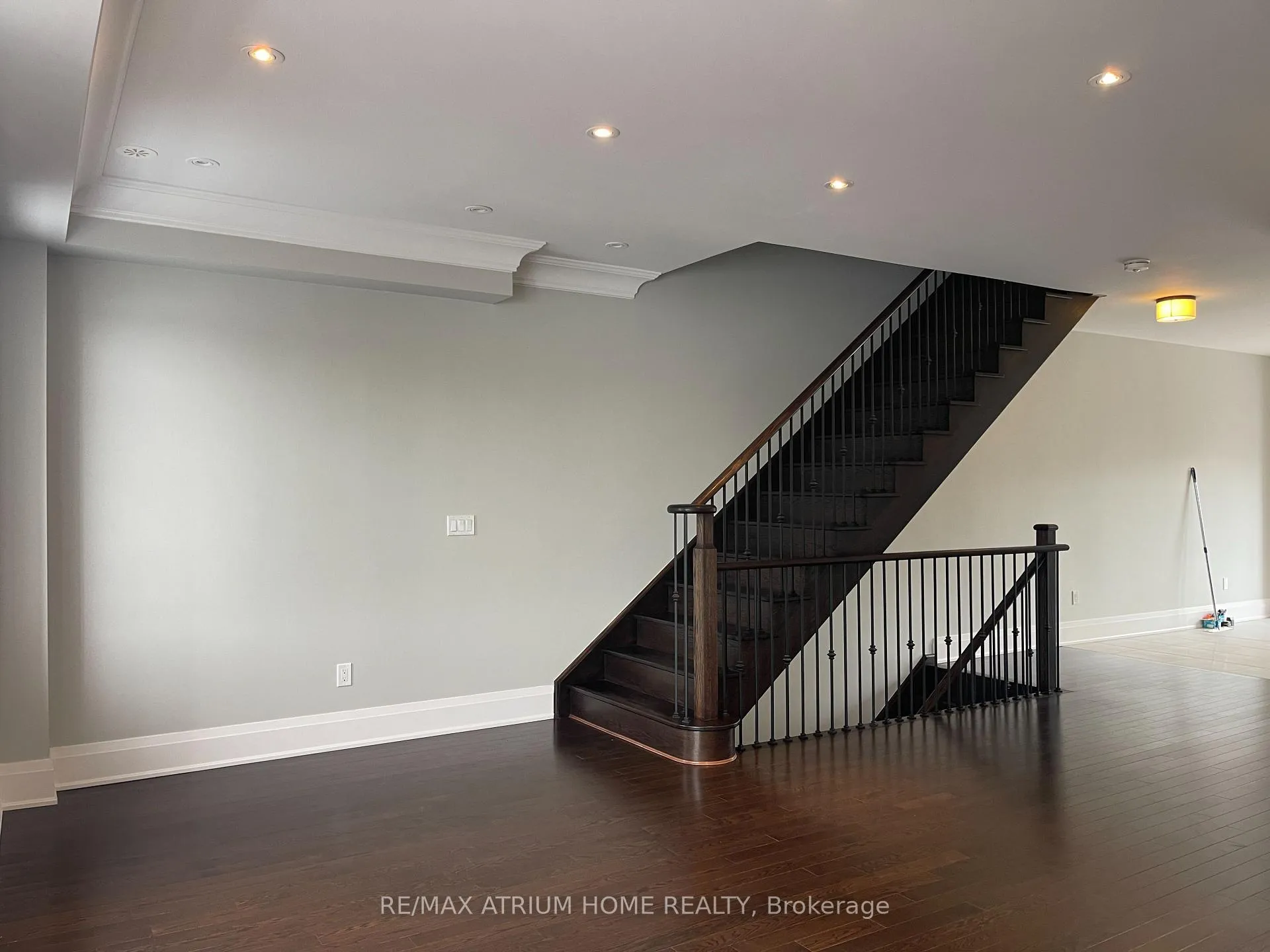 Photo 21 of 11 Sir Frederick Banting Way, Markham, Unionville — HOMEH
