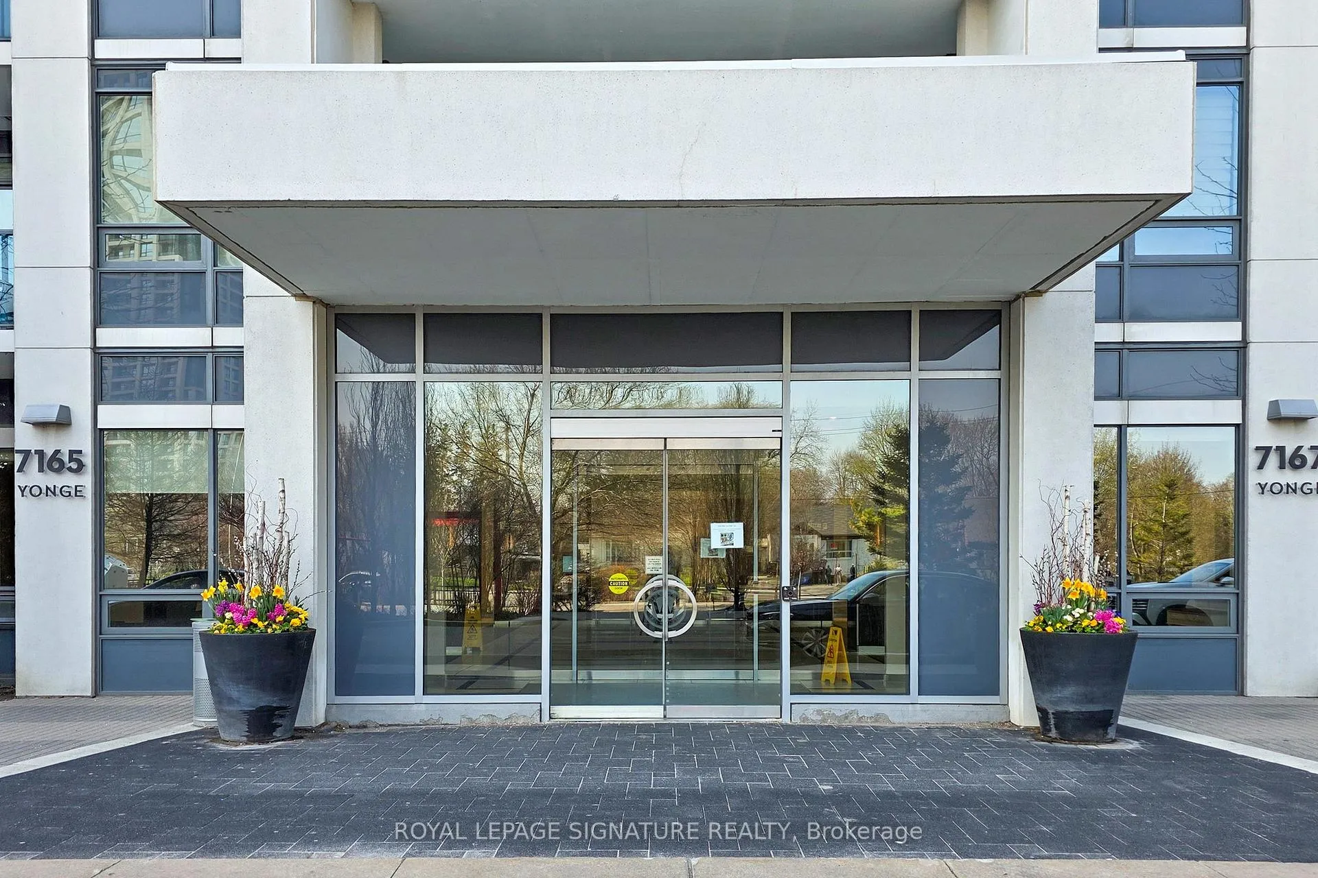 Photo 4 of Unit 2115, 7165 Yonge Street, Markham, Grandview — HOMEH