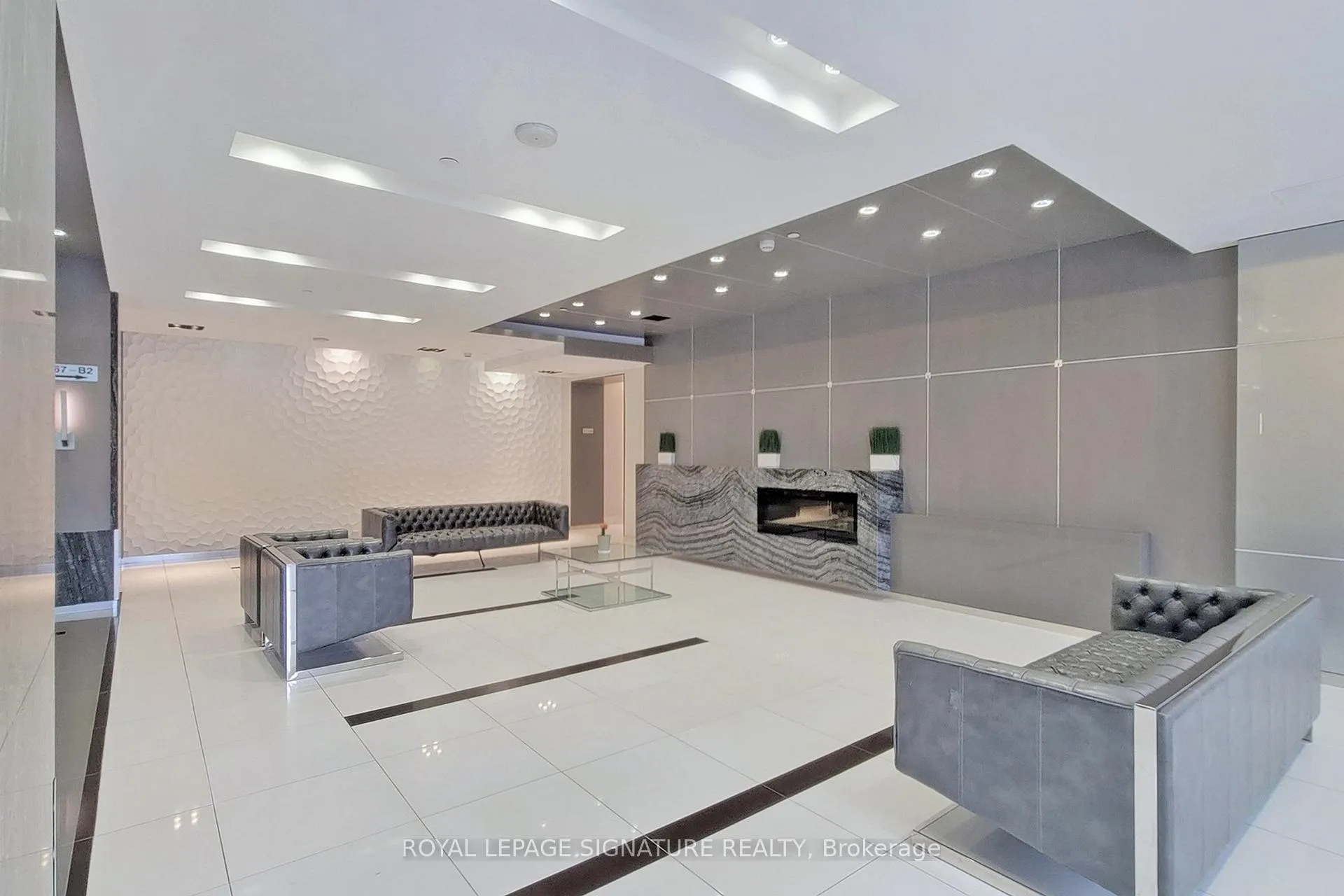 Photo 6 of Unit 2115, 7165 Yonge Street, Markham, Grandview — HOMEH