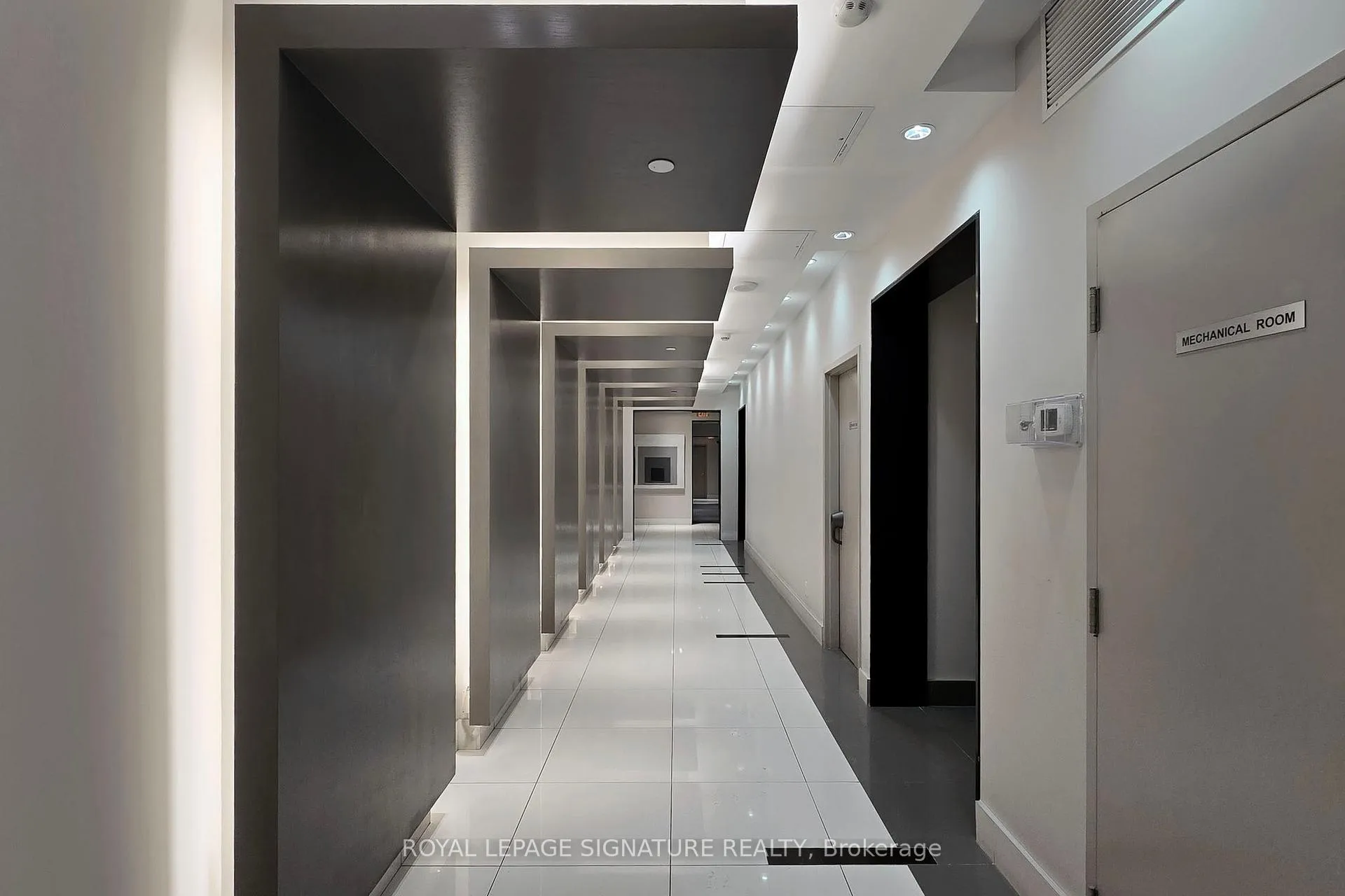 Photo 12 of Unit 2115, 7165 Yonge Street, Markham, Grandview — HOMEH