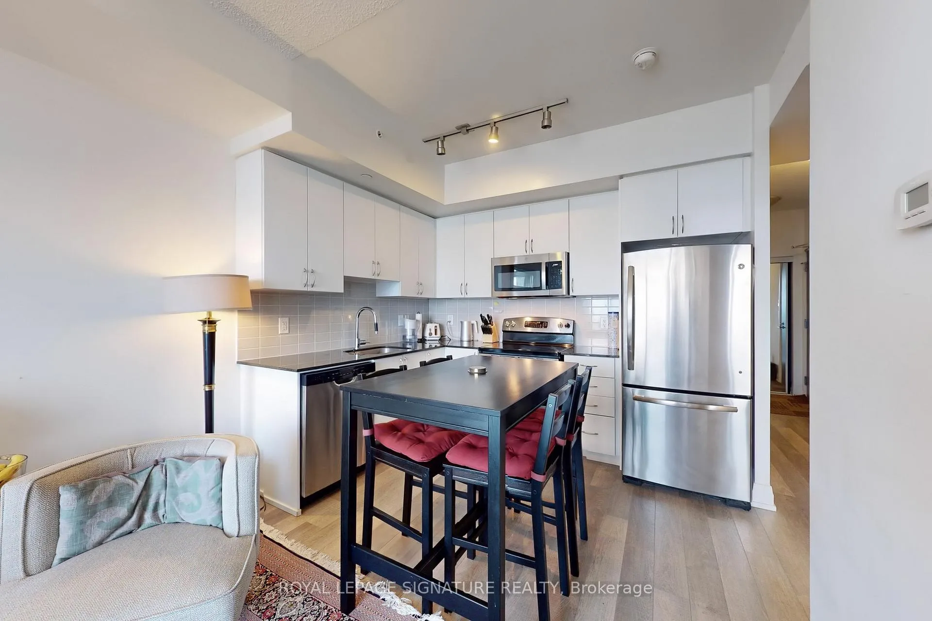 Photo 17 of Unit 2115, 7165 Yonge Street, Markham, Grandview — HOMEH