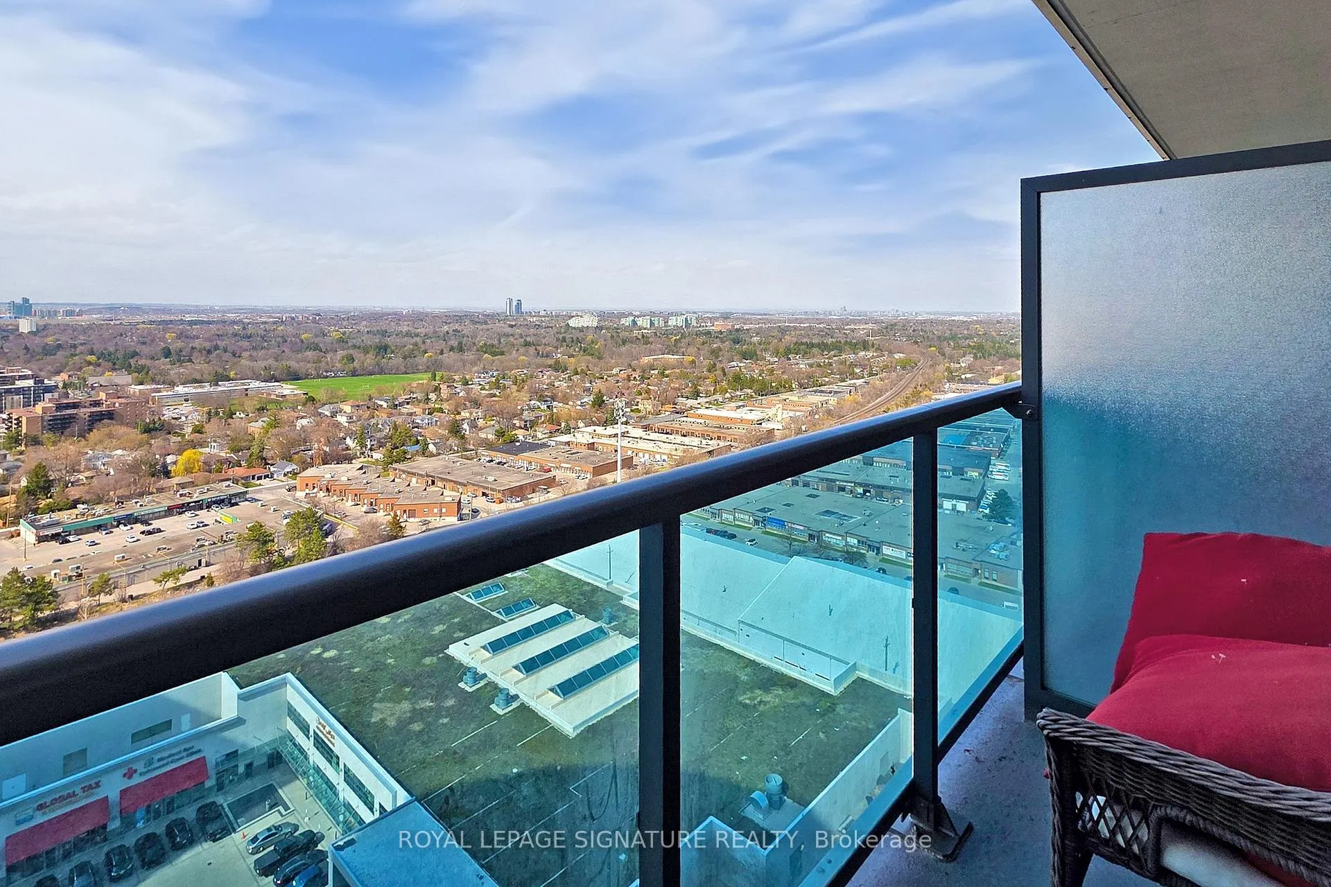 Photo 28 of Unit 2115, 7165 Yonge Street, Markham, Grandview — HOMEH