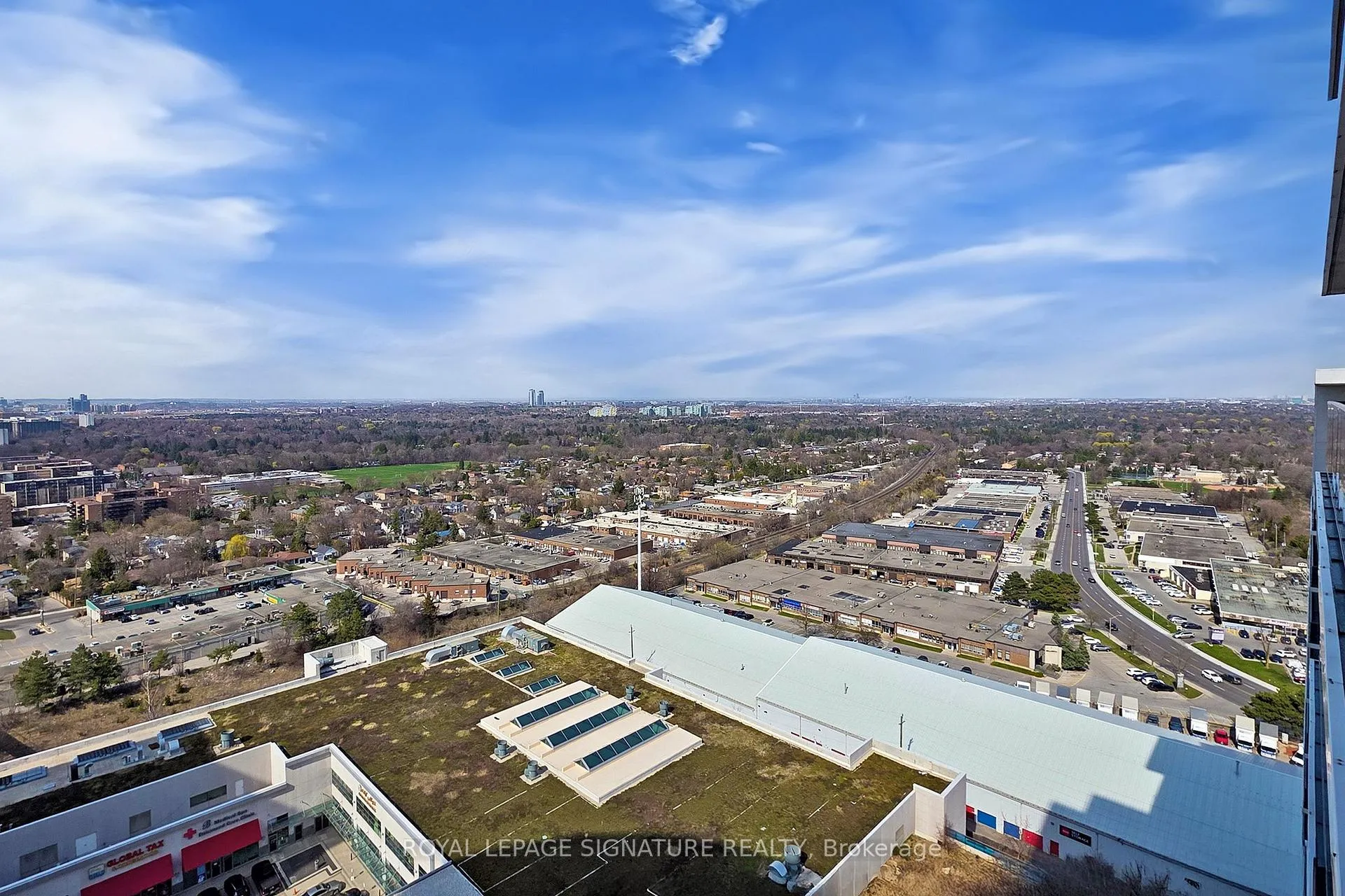 Photo 29 of Unit 2115, 7165 Yonge Street, Markham, Grandview — HOMEH