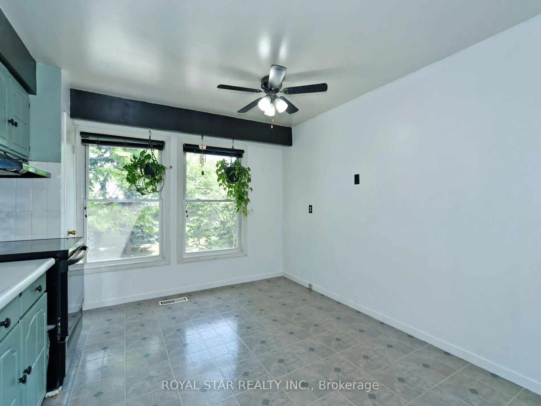 Photo 10 of 316 Simonston Boulevard, Markham, German Mills — HOMEH