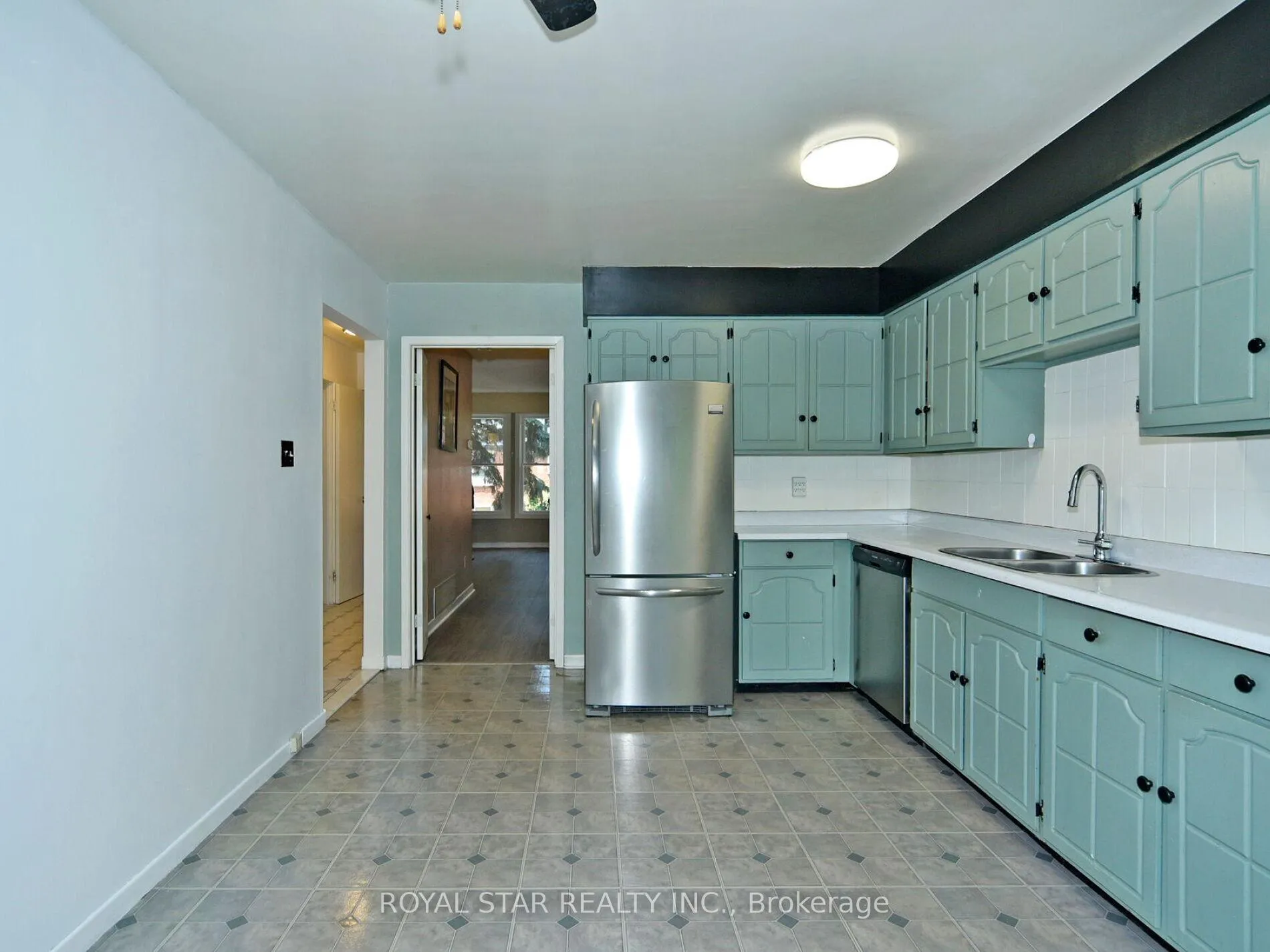 Photo 11 of 316 Simonston Boulevard, Markham, German Mills — HOMEH