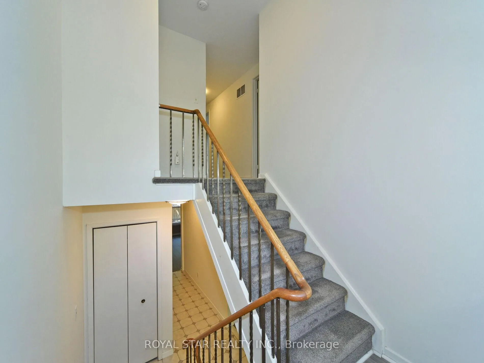 Photo 20 of 316 Simonston Boulevard, Markham, German Mills — HOMEH