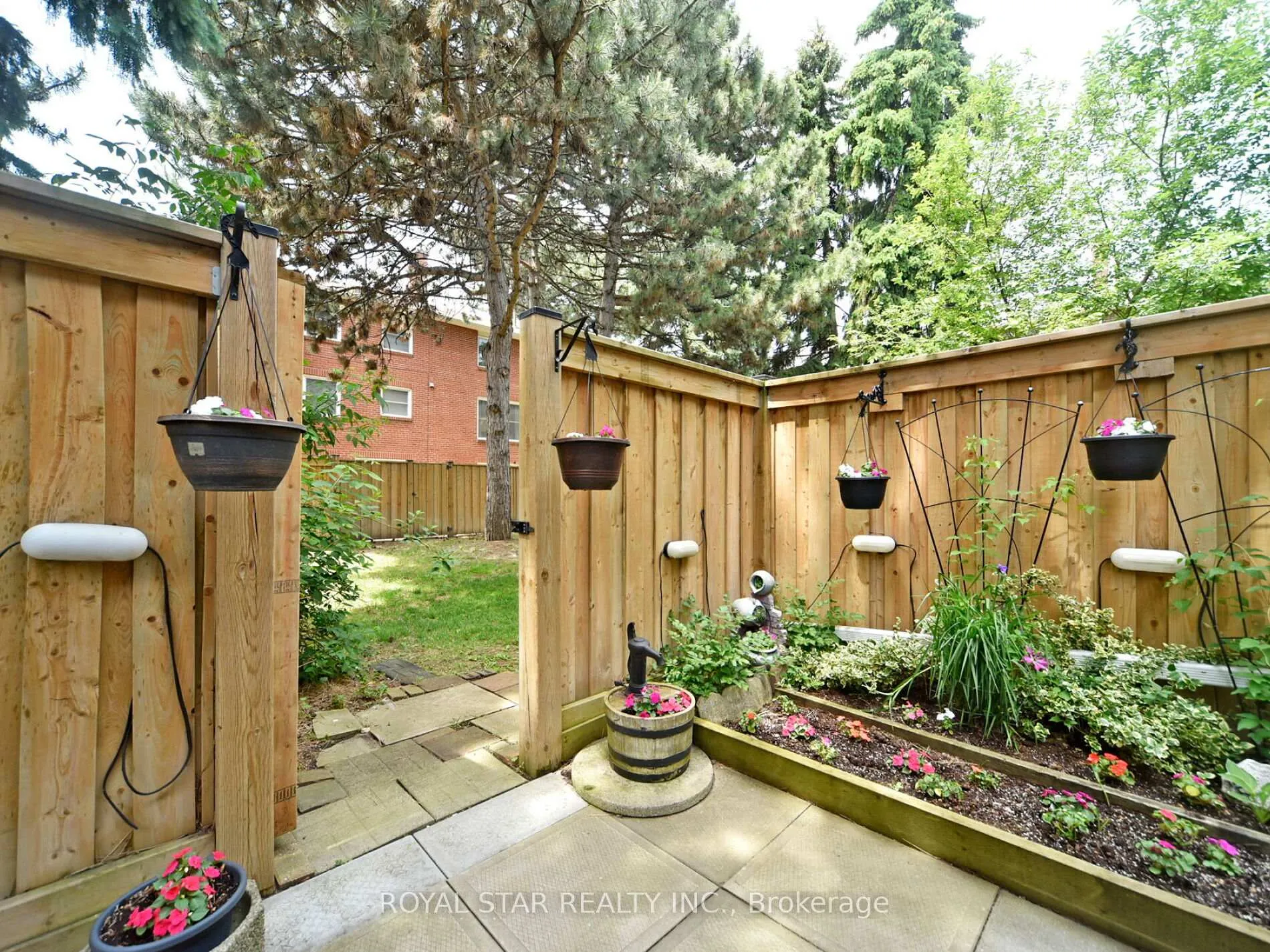 Photo 48 of 316 Simonston Boulevard, Markham, German Mills — HOMEH