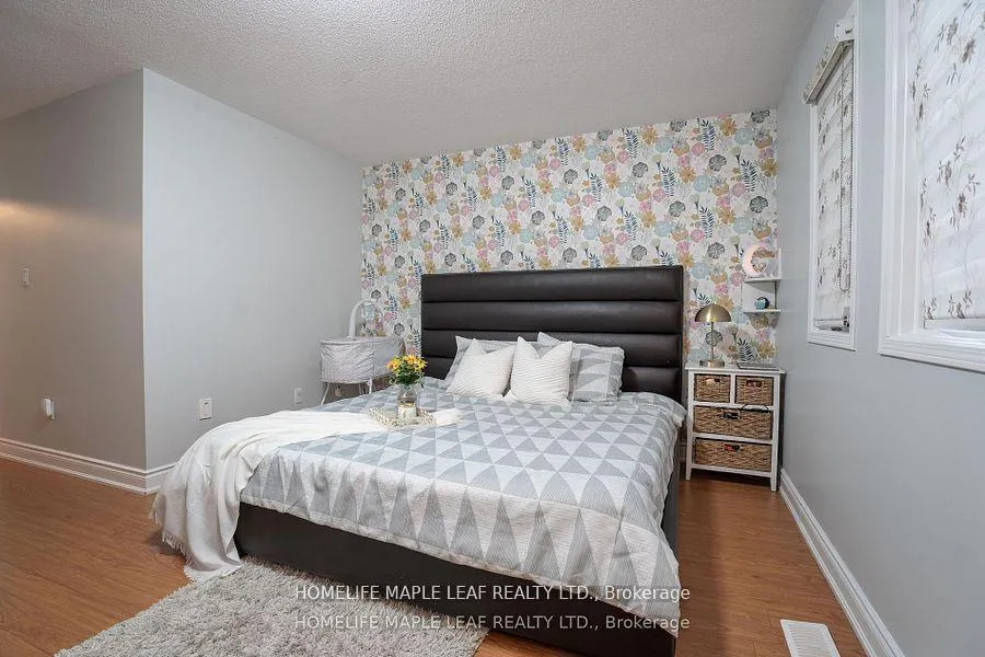Photo 16 of 71 Tumbleweed Trail, Brampton, Fletcher's Creek South — HOMEH