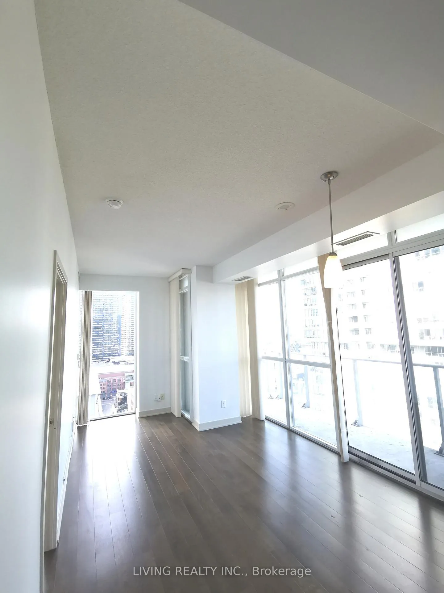Photo 5 of Unit 2004, 126 Simcoe Street, Toronto, Waterfront Communities — HOMEH