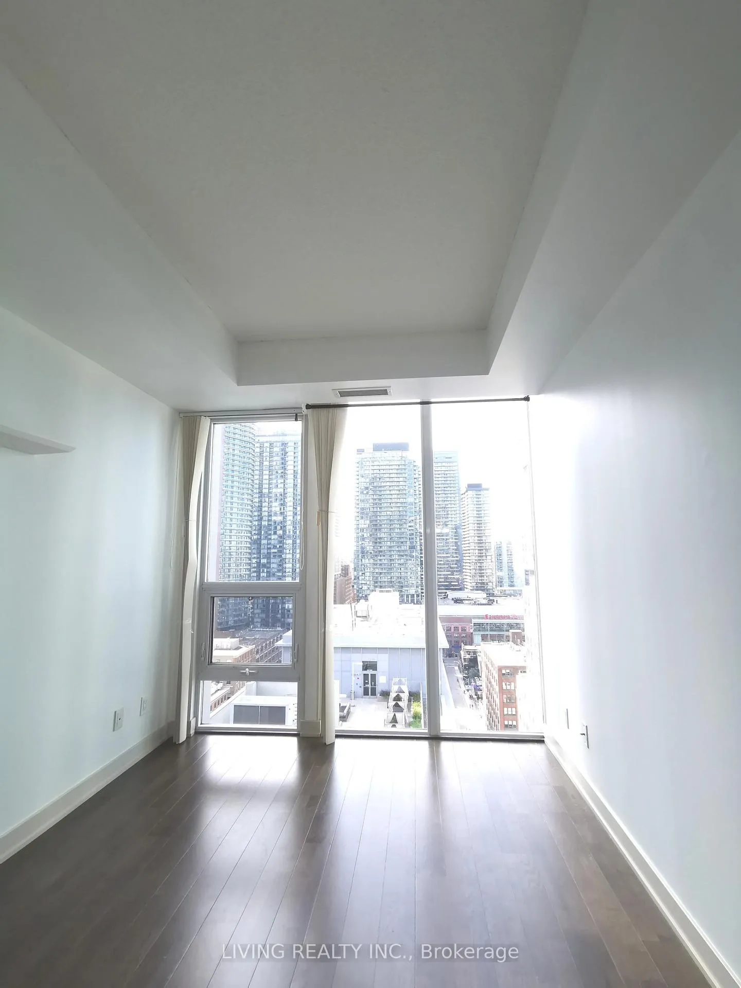 Photo 6 of Unit 2004, 126 Simcoe Street, Toronto, Waterfront Communities — HOMEH