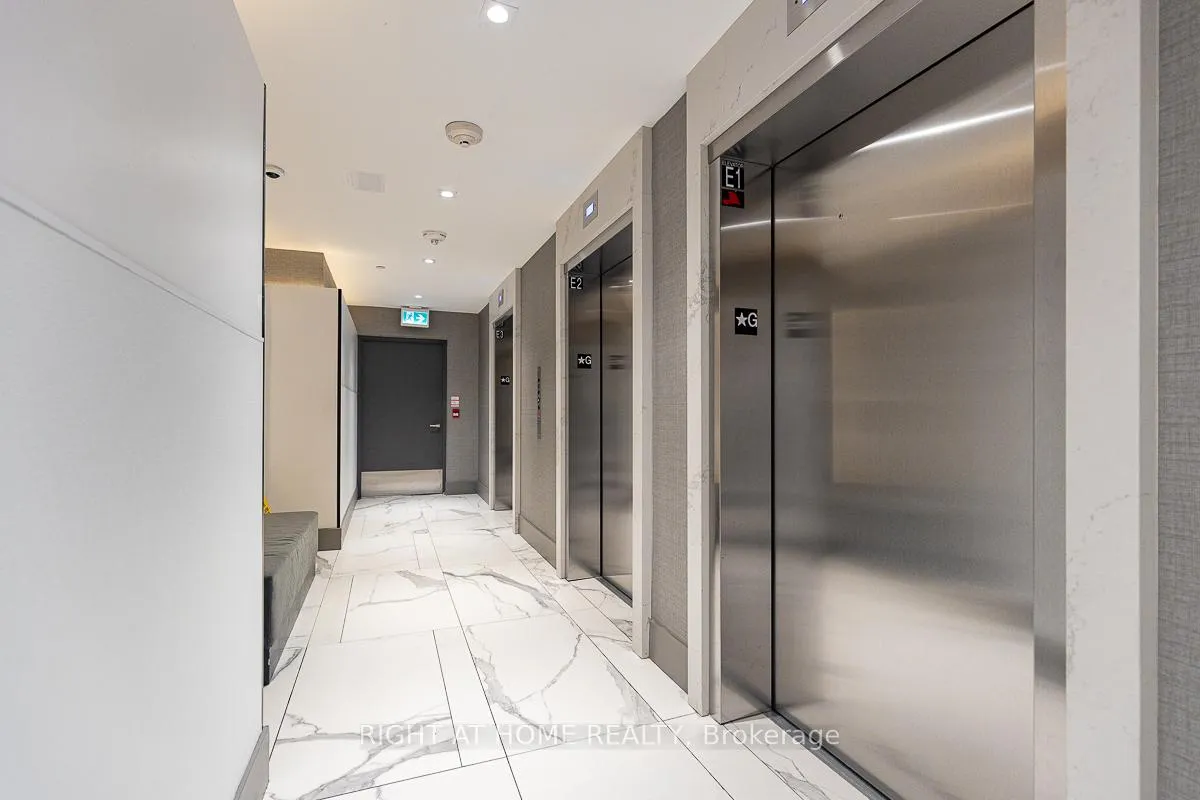 Photo 3 of Unit 902, 2908 Highway 7, Vaughan, East Woodbridge — HOMEH