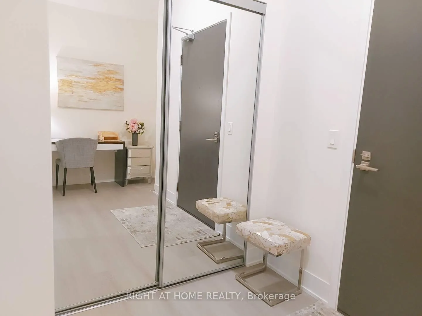 Photo 6 of Unit 902, 2908 Highway 7, Vaughan, East Woodbridge — HOMEH