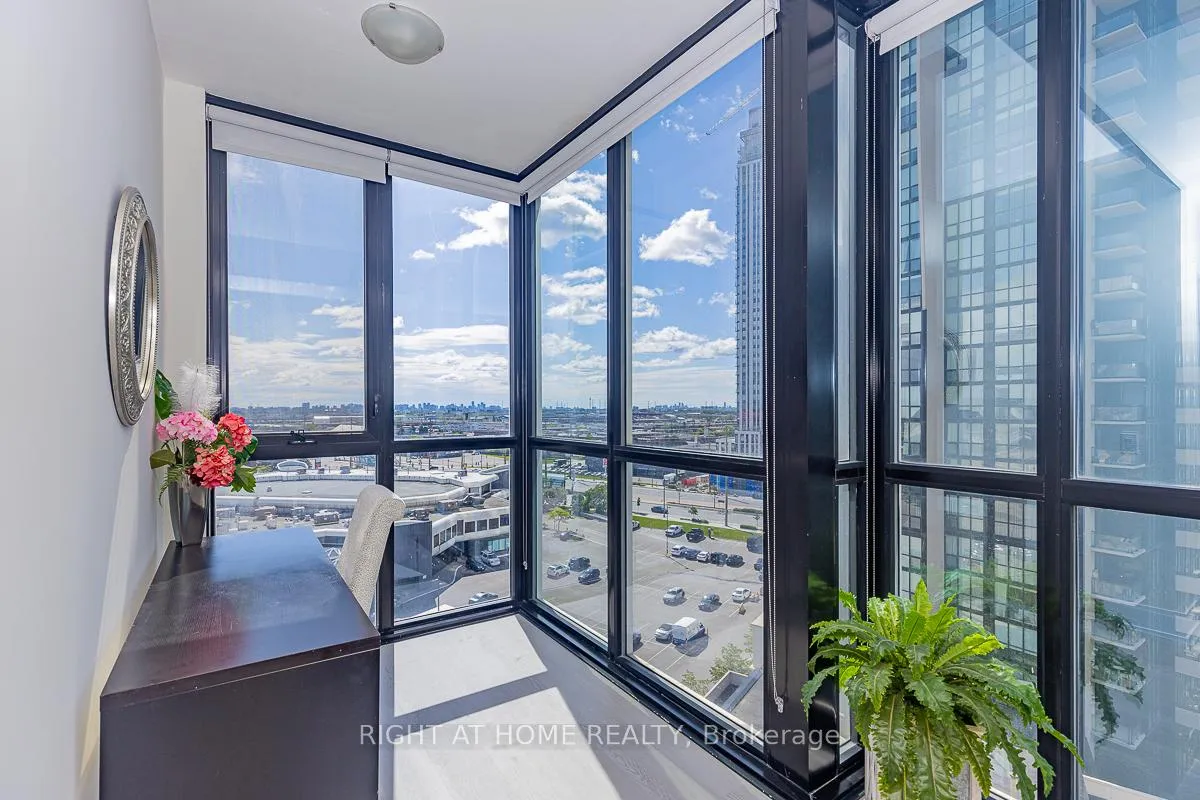 Photo 12 of Unit 902, 2908 Highway 7, Vaughan, East Woodbridge — HOMEH