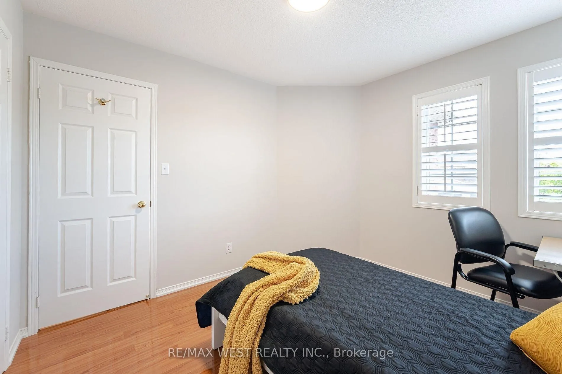 Photo 10 of 328 St. Joan Arc Avenue, Vaughan, Maple — HOMEH