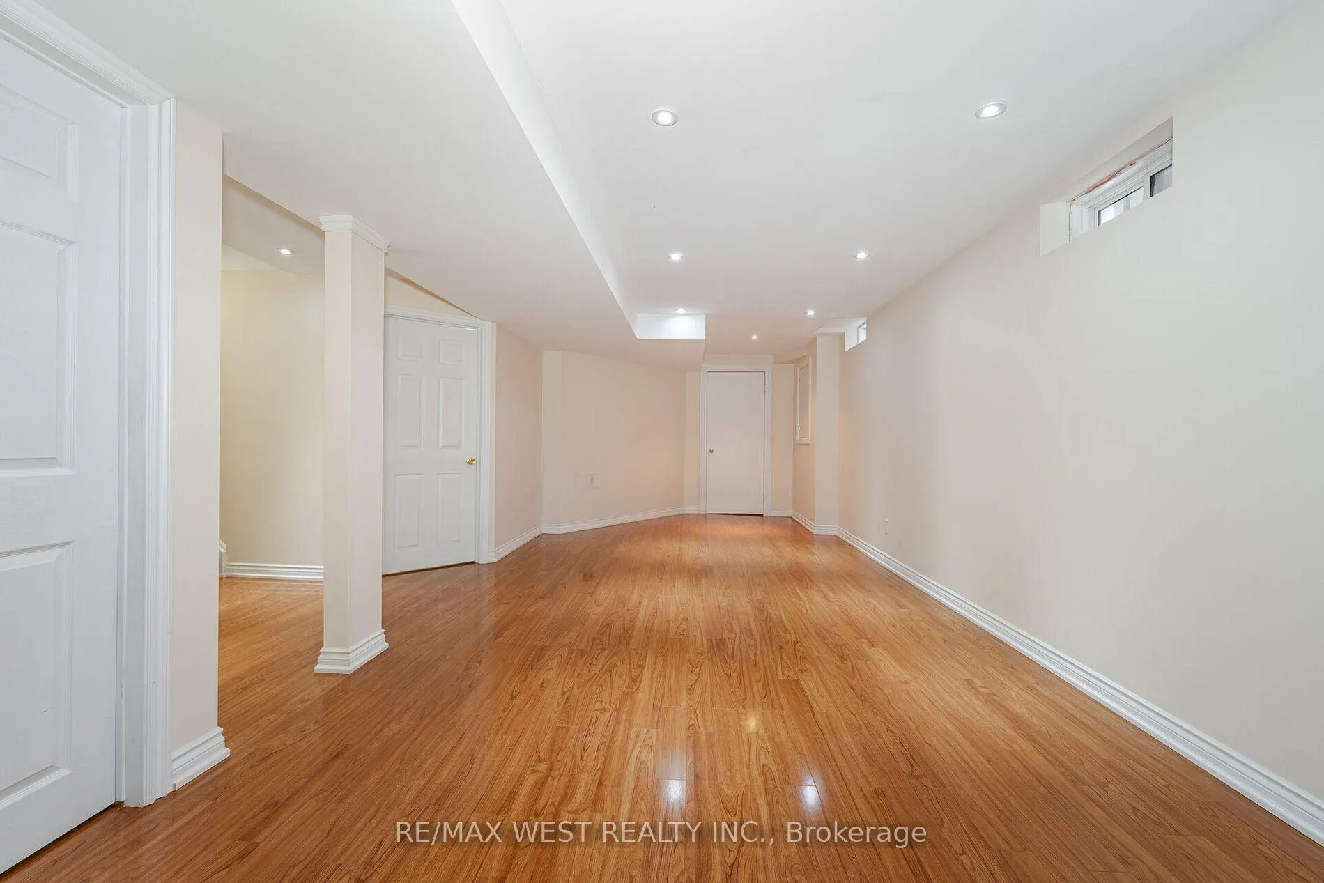 Photo 13 of 328 St. Joan Arc Avenue, Vaughan, Maple — HOMEH