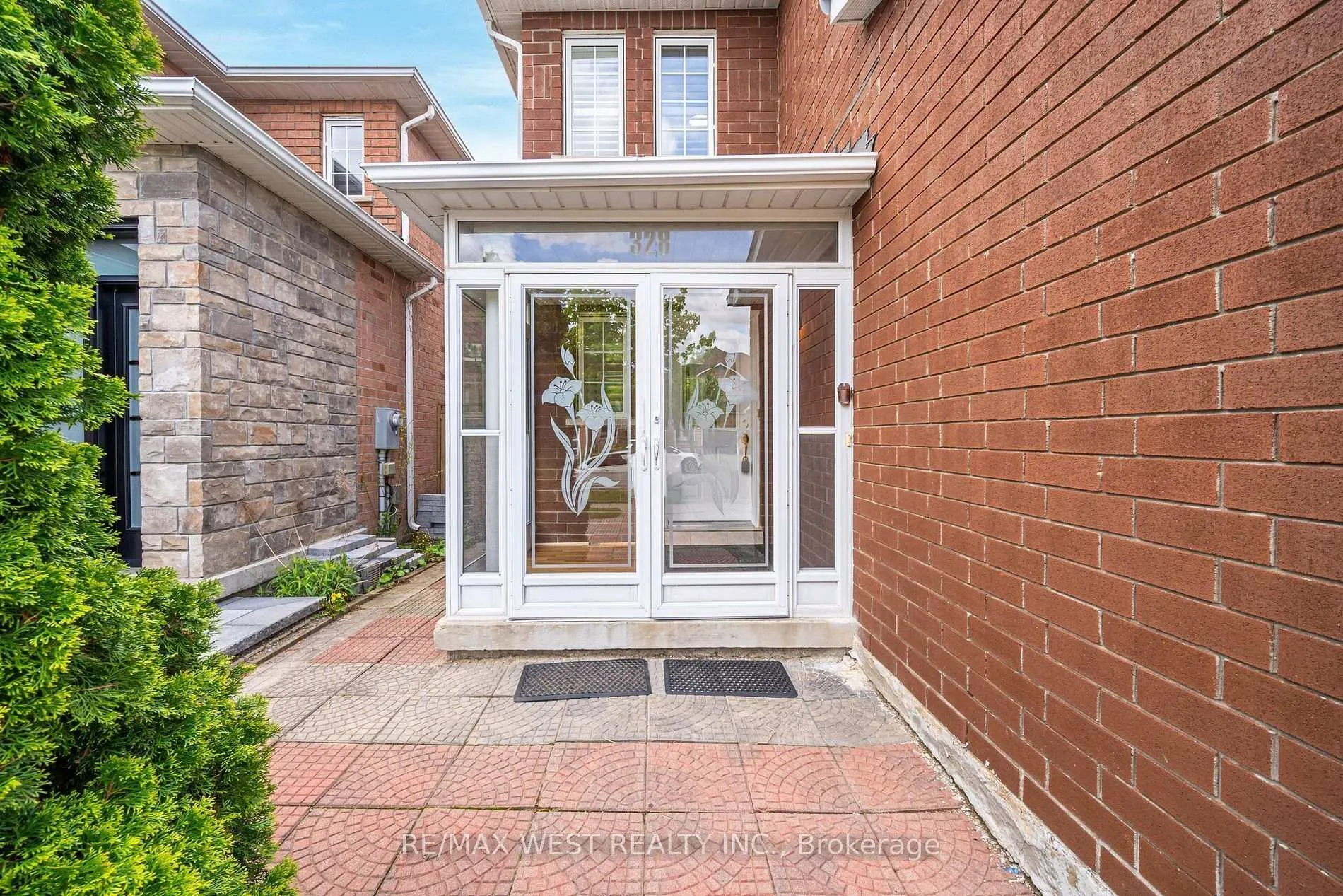 Photo 15 of 328 St. Joan Arc Avenue, Vaughan, Maple — HOMEH