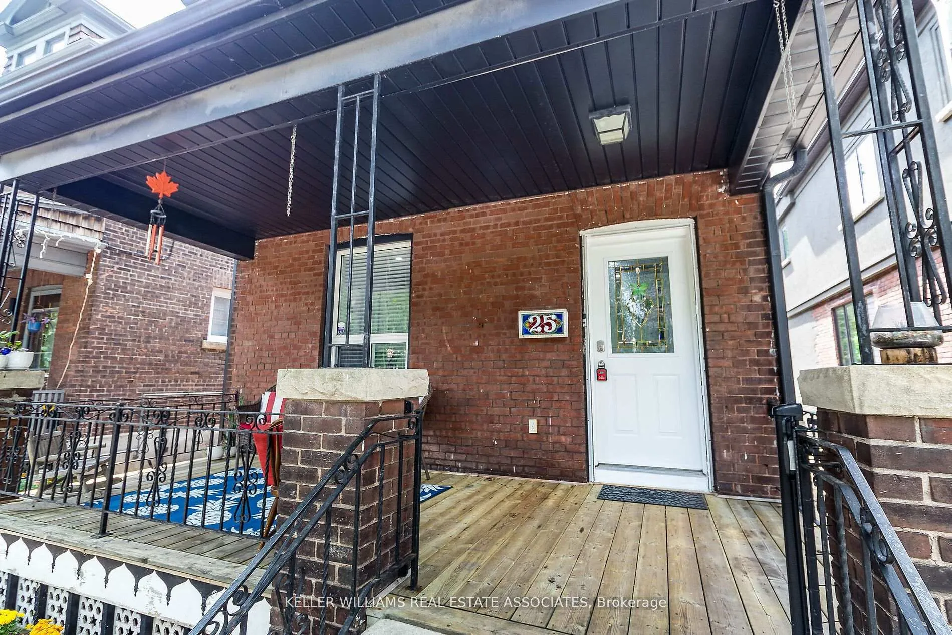 Photo 4 of 25 Boustead Avenue, Toronto, High Park-Swansea — HOMEH