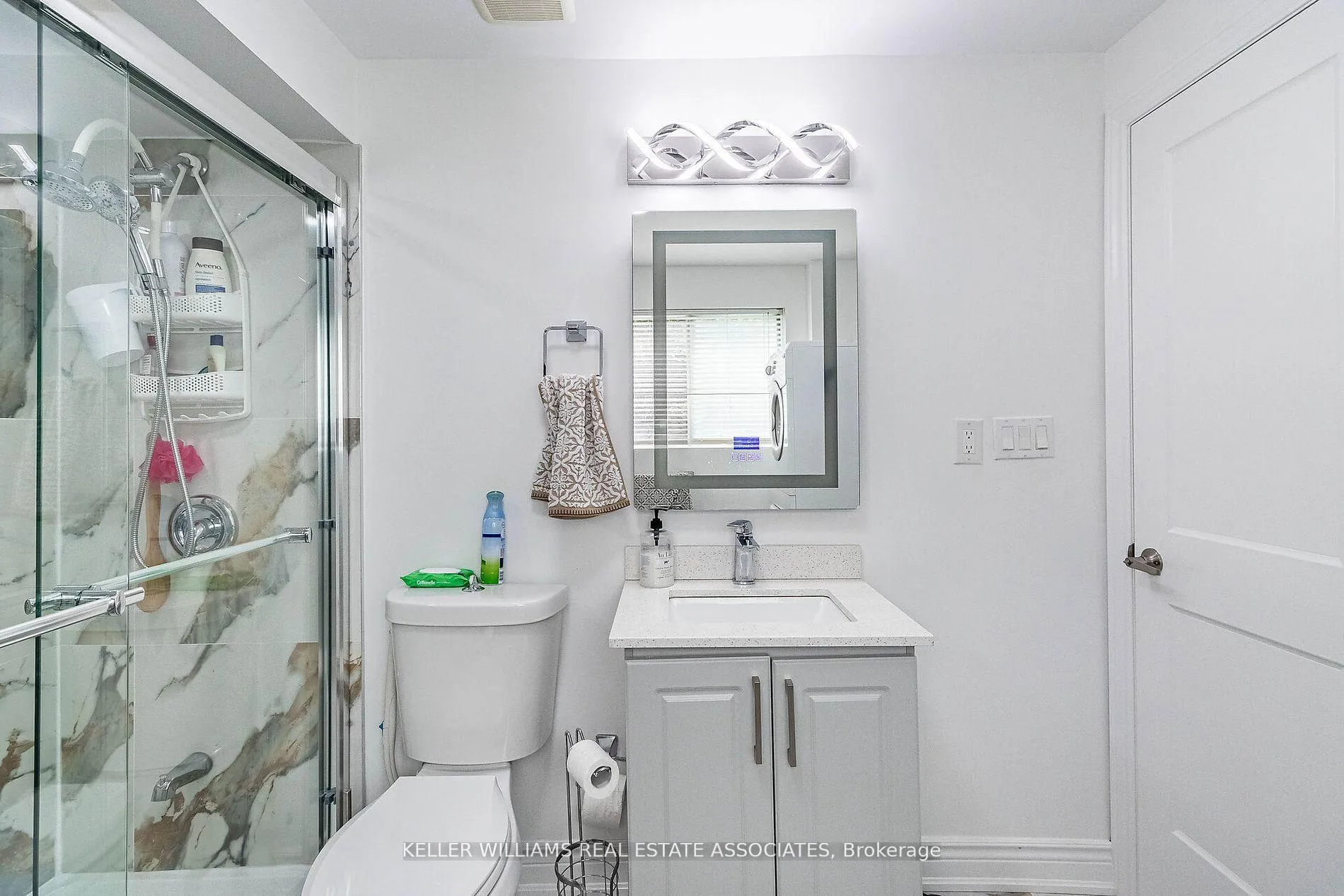 Photo 15 of 25 Boustead Avenue, Toronto, High Park-Swansea — HOMEH