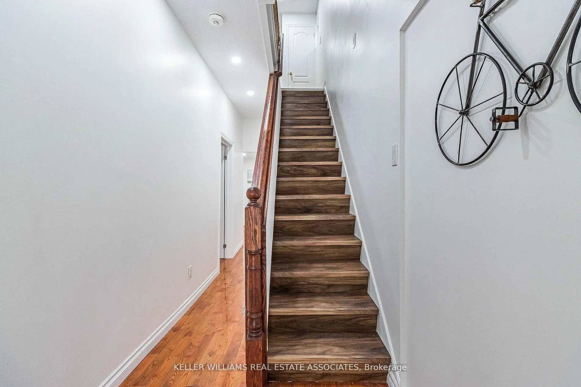 Photo 20 of 25 Boustead Avenue, Toronto, High Park-Swansea — HOMEH