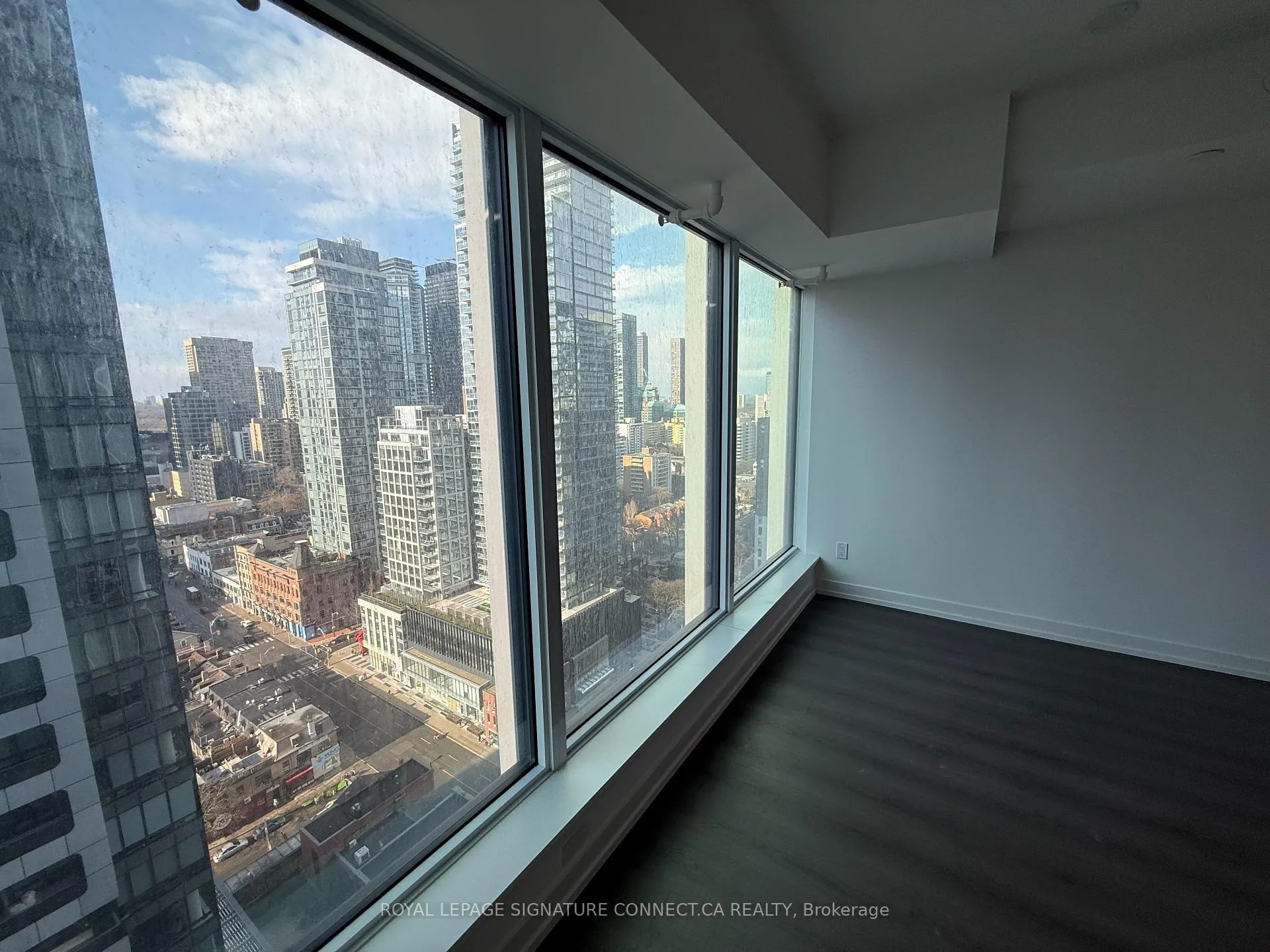 Photo 2 of Unit 2707, 8 Wellesley Street, Toronto, Bay Street Corridor — HOMEH