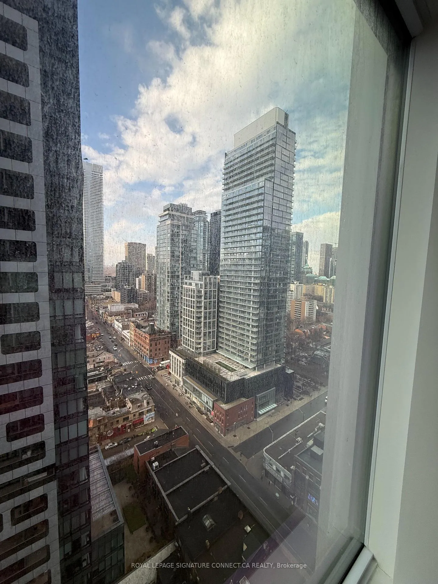 Photo 11 of Unit 2707, 8 Wellesley Street, Toronto, Bay Street Corridor — HOMEH