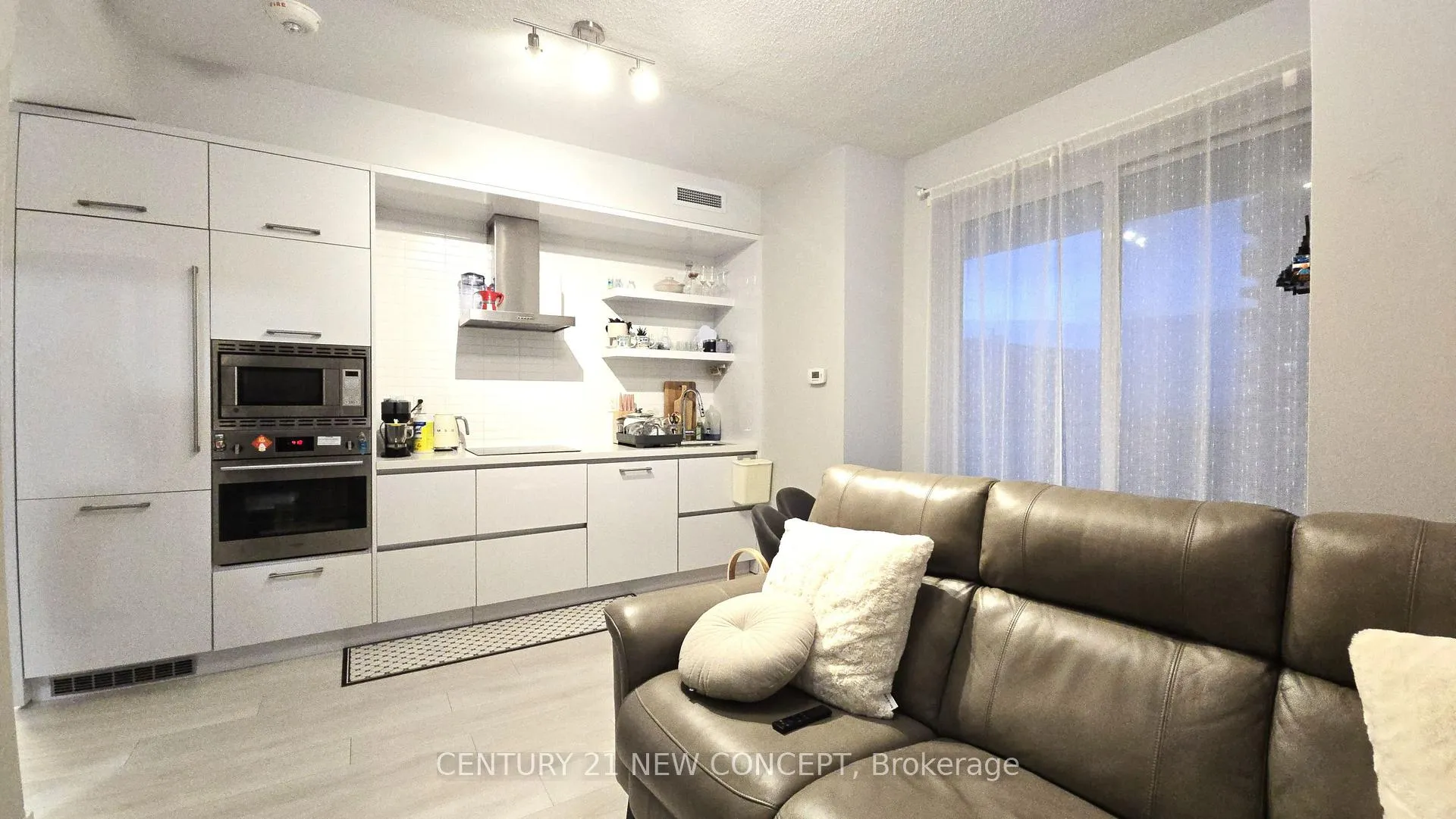 Photo 5 of Unit 3602, 2221 Yonge Street, Toronto, Mount Pleasant West — HOMEH