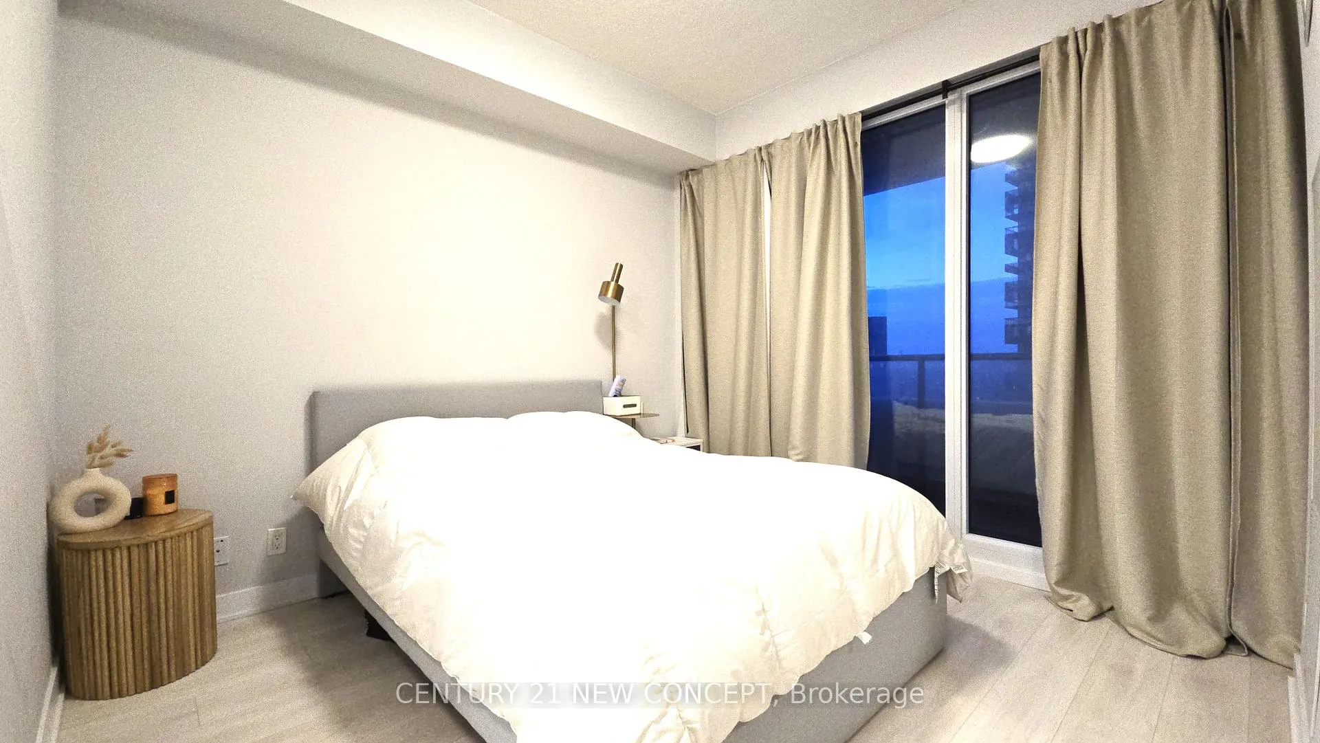Photo 8 of Unit 3602, 2221 Yonge Street, Toronto, Mount Pleasant West — HOMEH