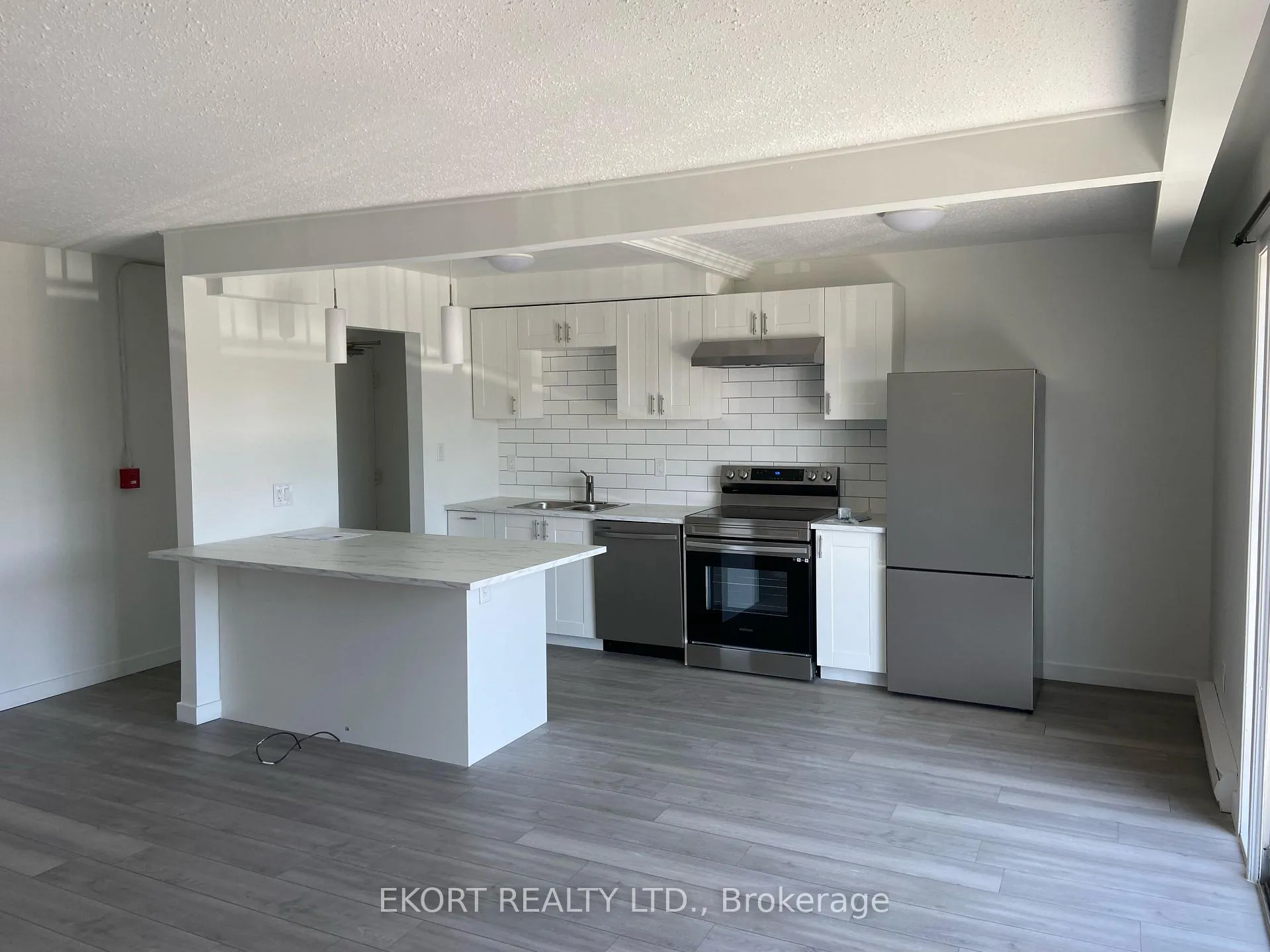 Photo 2 of Unit 11, 153 North Park Street, Belleville, Belleville Ward — HOMEH
