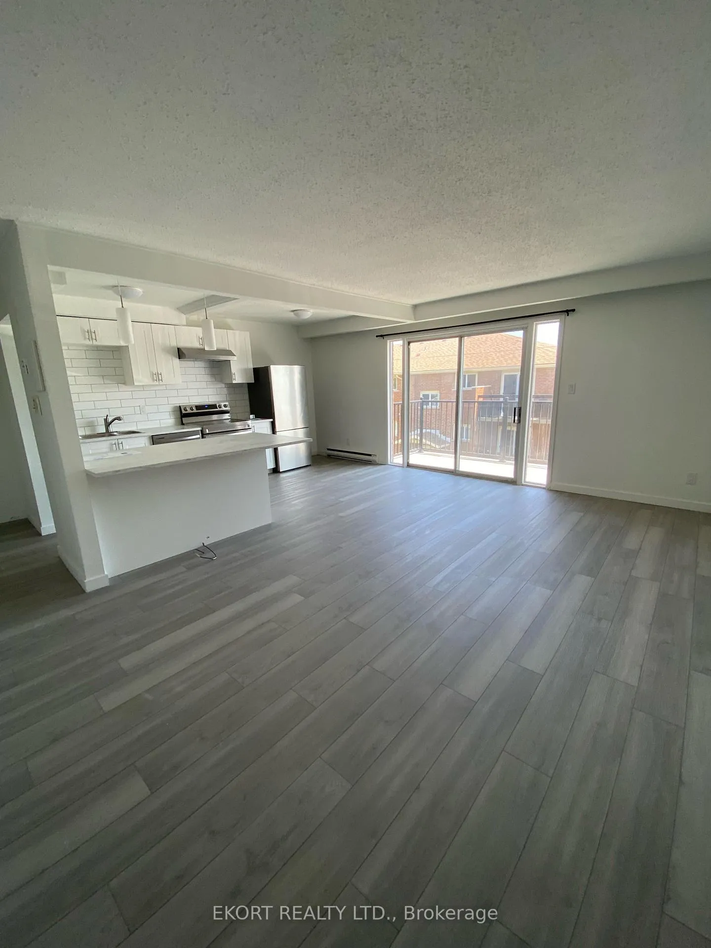 Photo 5 of Unit 11, 153 North Park Street, Belleville, Belleville Ward — HOMEH
