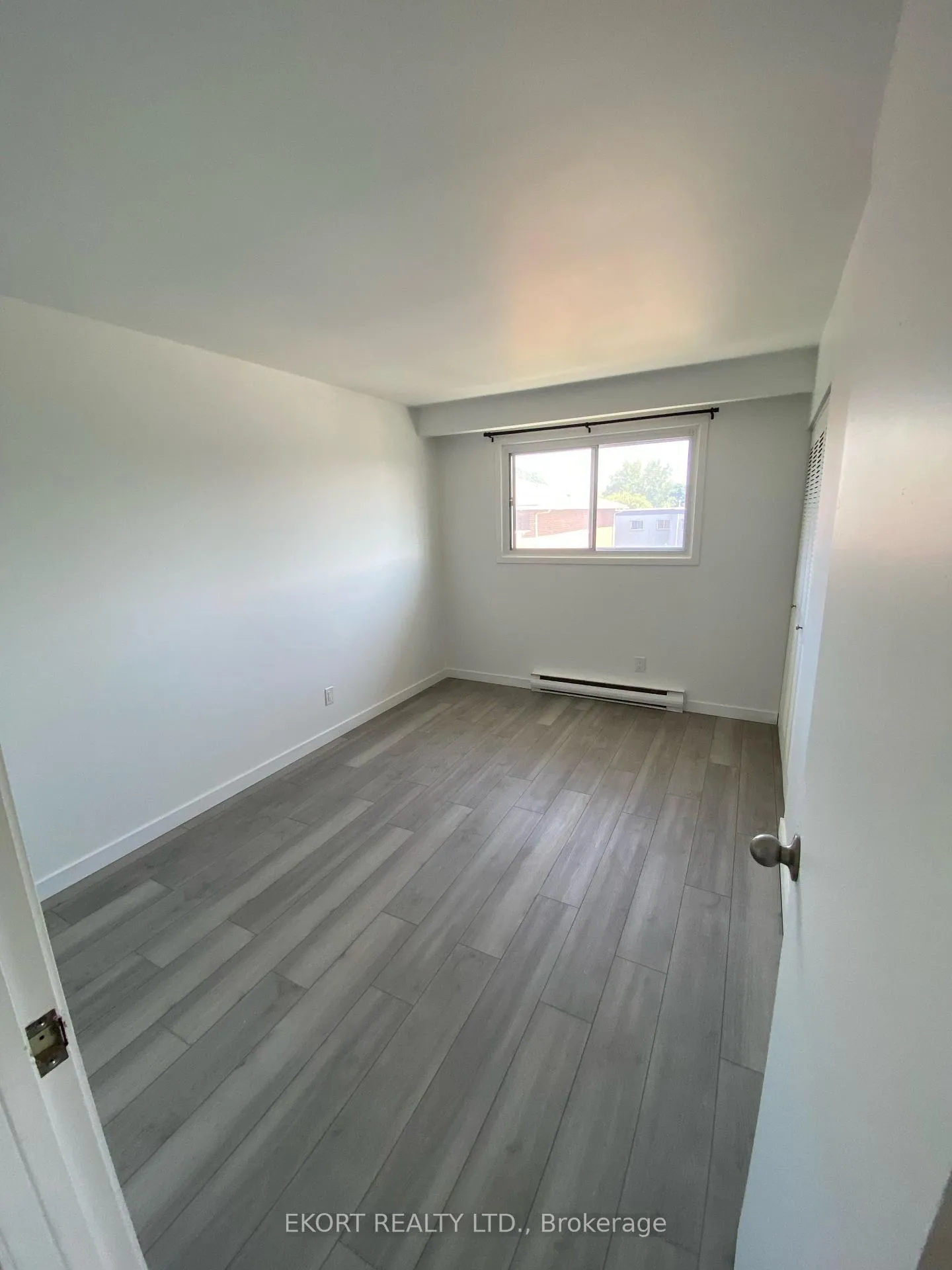 Photo 11 of Unit 11, 153 North Park Street, Belleville, Belleville Ward — HOMEH