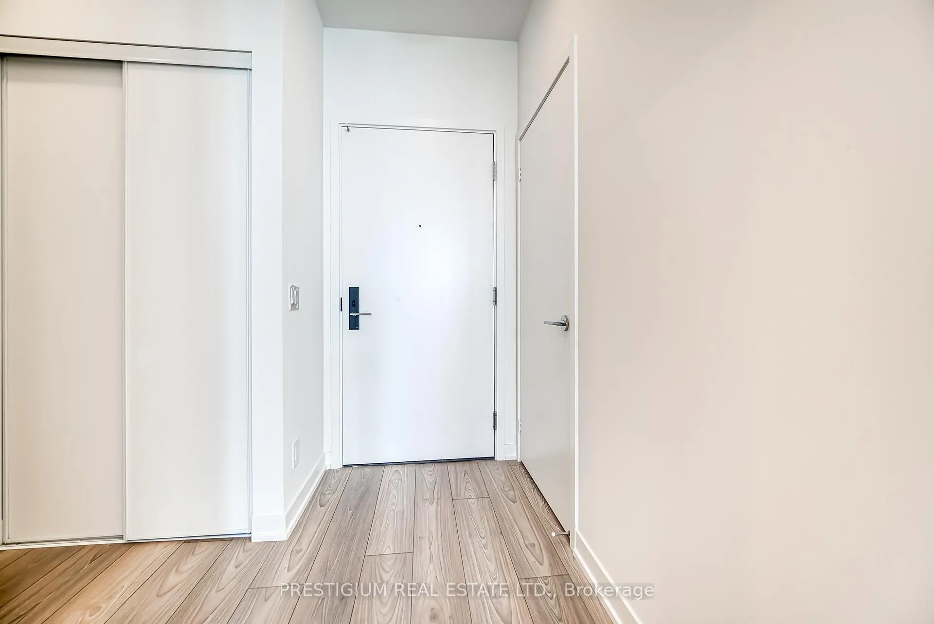 Photo 7 of Unit 1211, 1182 King Street W, Toronto, South Parkdale — HOMEH