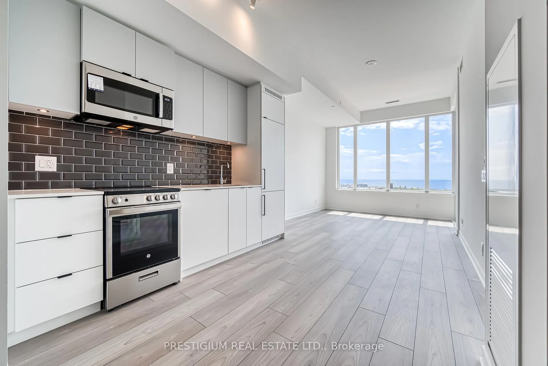 Photo 10 of Unit 1211, 1182 King Street W, Toronto, South Parkdale — HOMEH