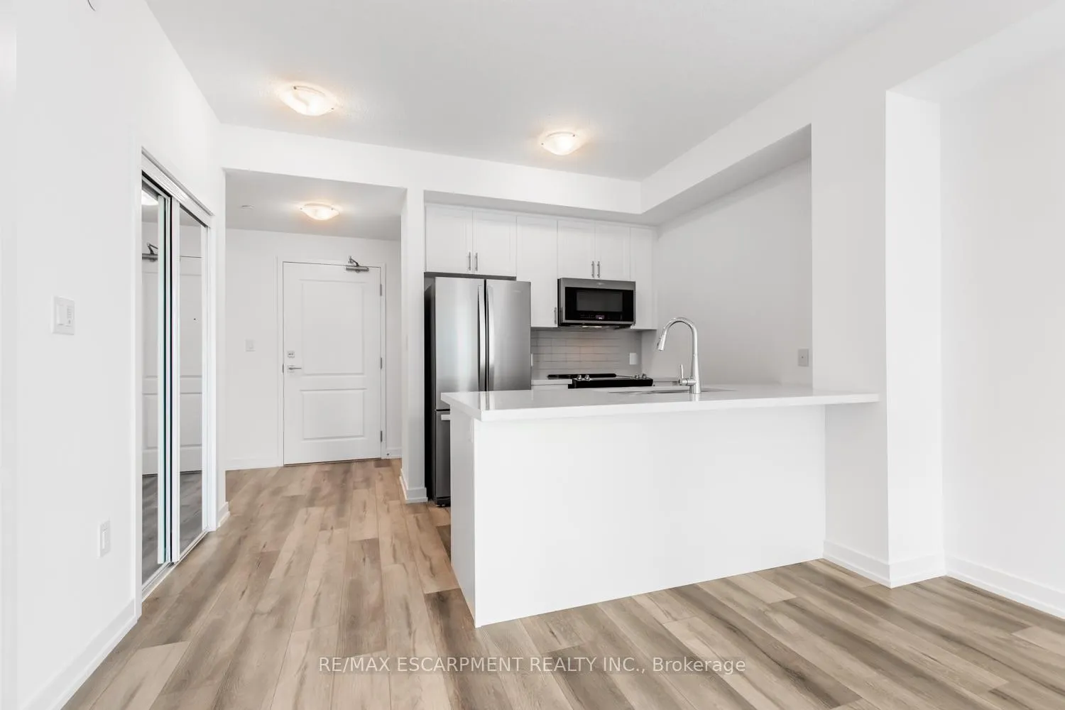 Photo 4 of Unit 616, 470 Dundas Street E, Hamilton, Waterdown — HOMEH