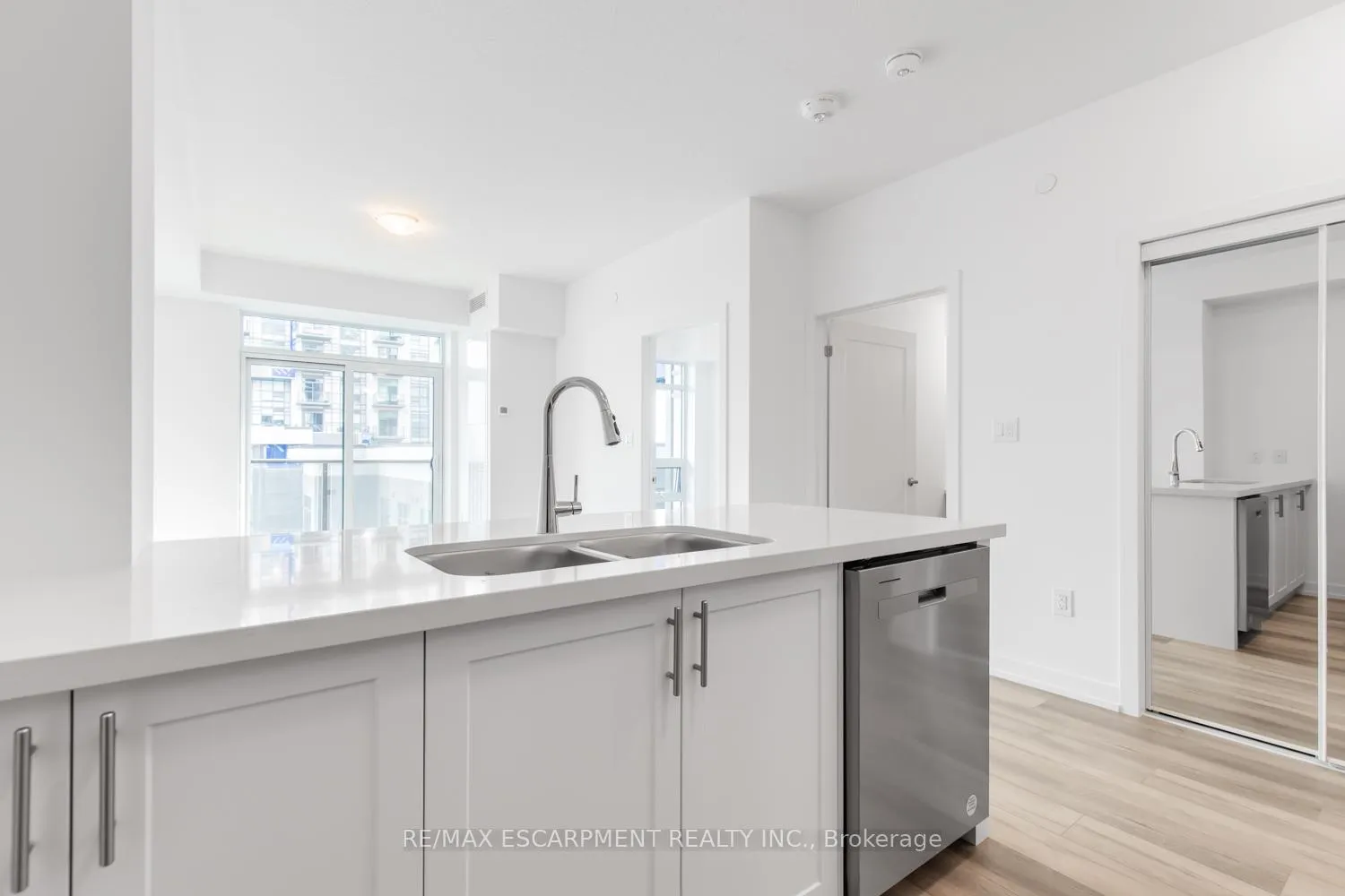 Photo 7 of Unit 616, 470 Dundas Street E, Hamilton, Waterdown — HOMEH