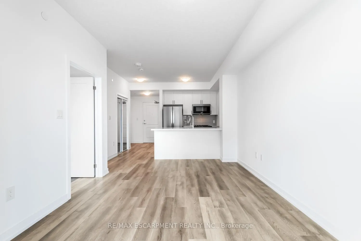 Photo 9 of Unit 616, 470 Dundas Street E, Hamilton, Waterdown — HOMEH