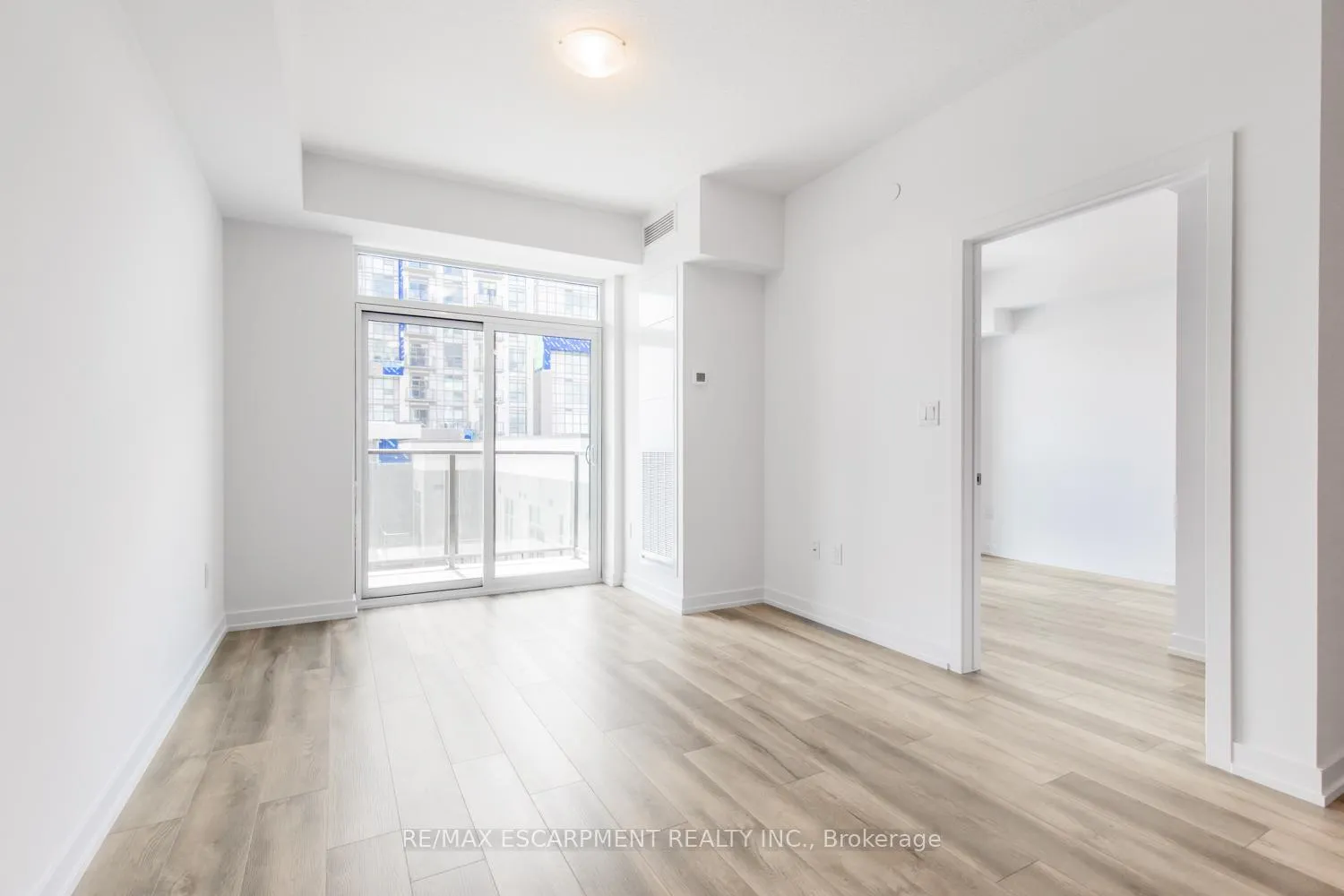 Photo 12 of Unit 616, 470 Dundas Street E, Hamilton, Waterdown — HOMEH