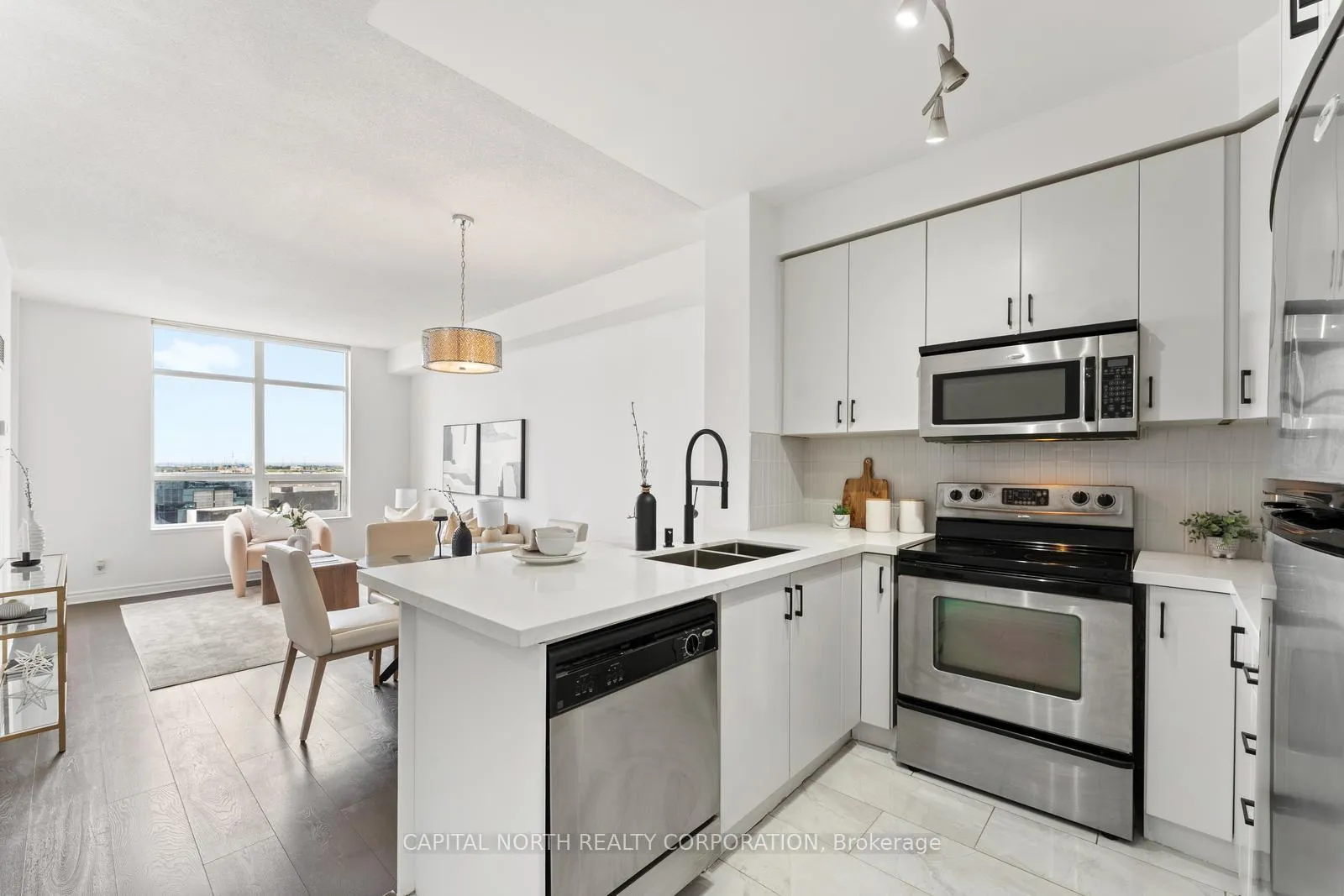 Photo 6 of Unit 915, 9225 Jane Street, Vaughan, Maple — HOMEH