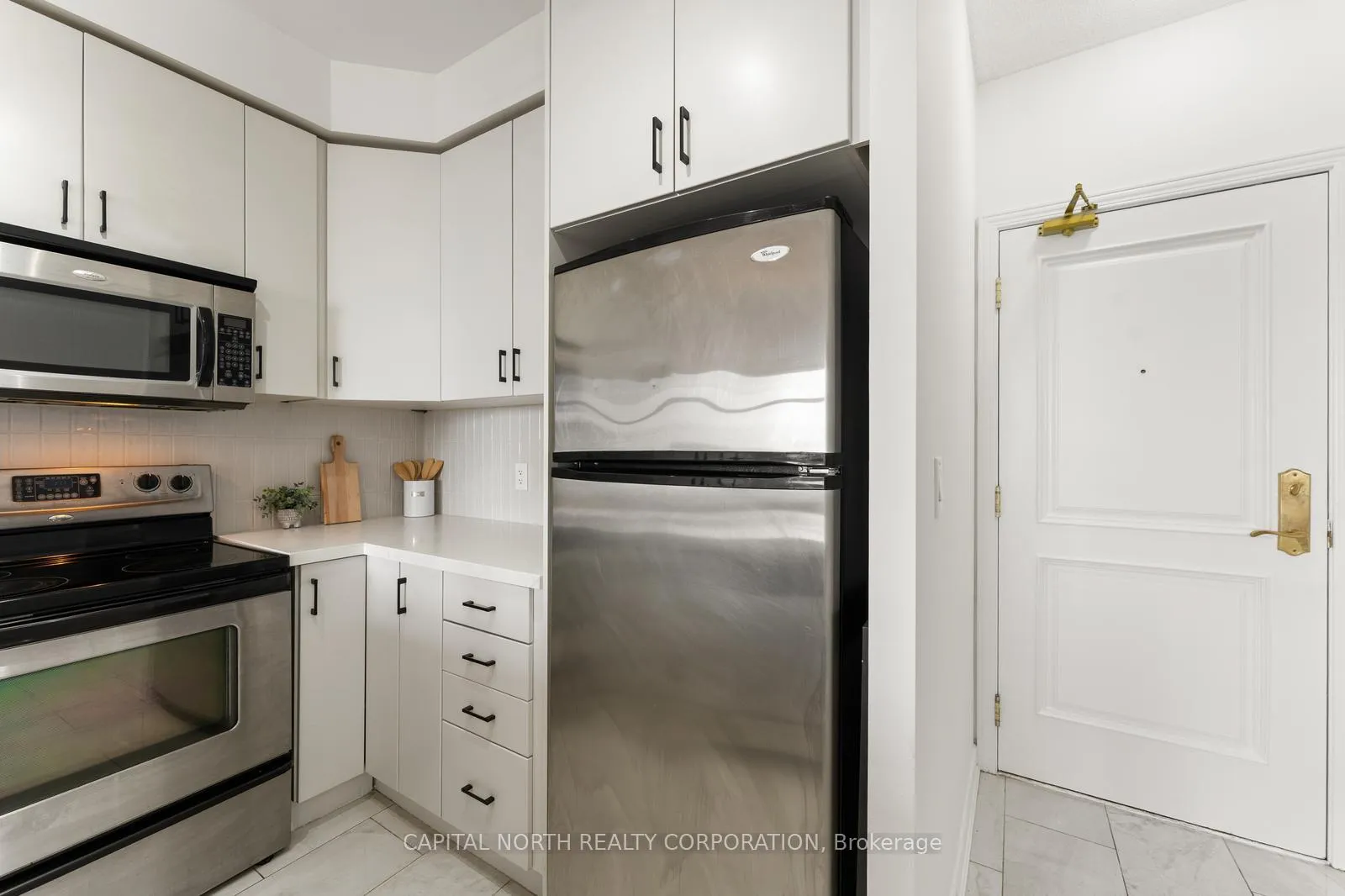 Photo 12 of Unit 915, 9225 Jane Street, Vaughan, Maple — HOMEH