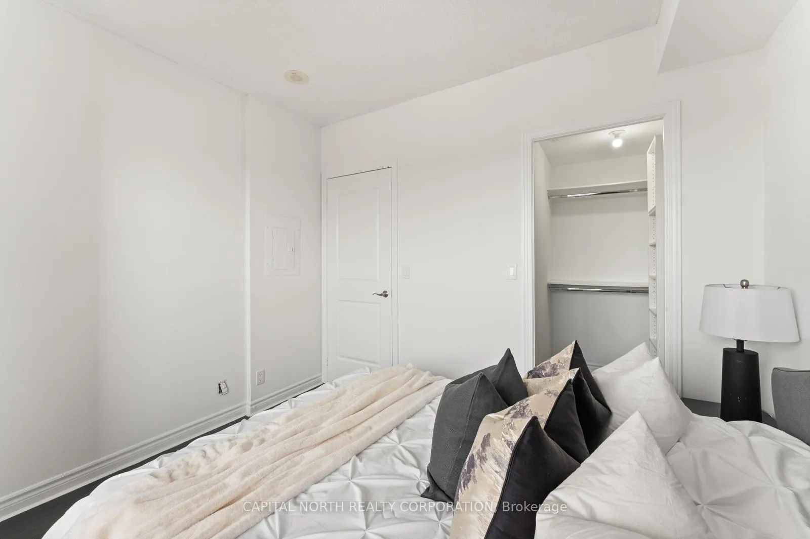 Photo 20 of Unit 915, 9225 Jane Street, Vaughan, Maple — HOMEH