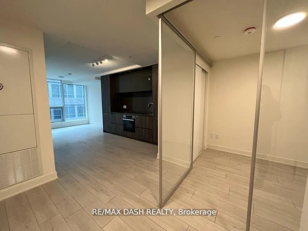 Photo 19 of Unit 509, 15 Mercer Street, Toronto, Waterfront Communities — HOMEH