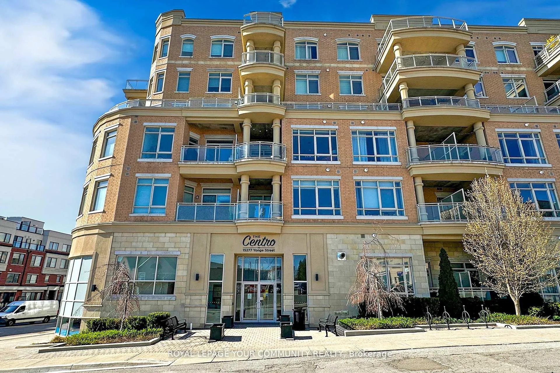 Photo 2 of Unit 702B, 15277 Yonge Street, Aurora, Aurora Village — HOMEH