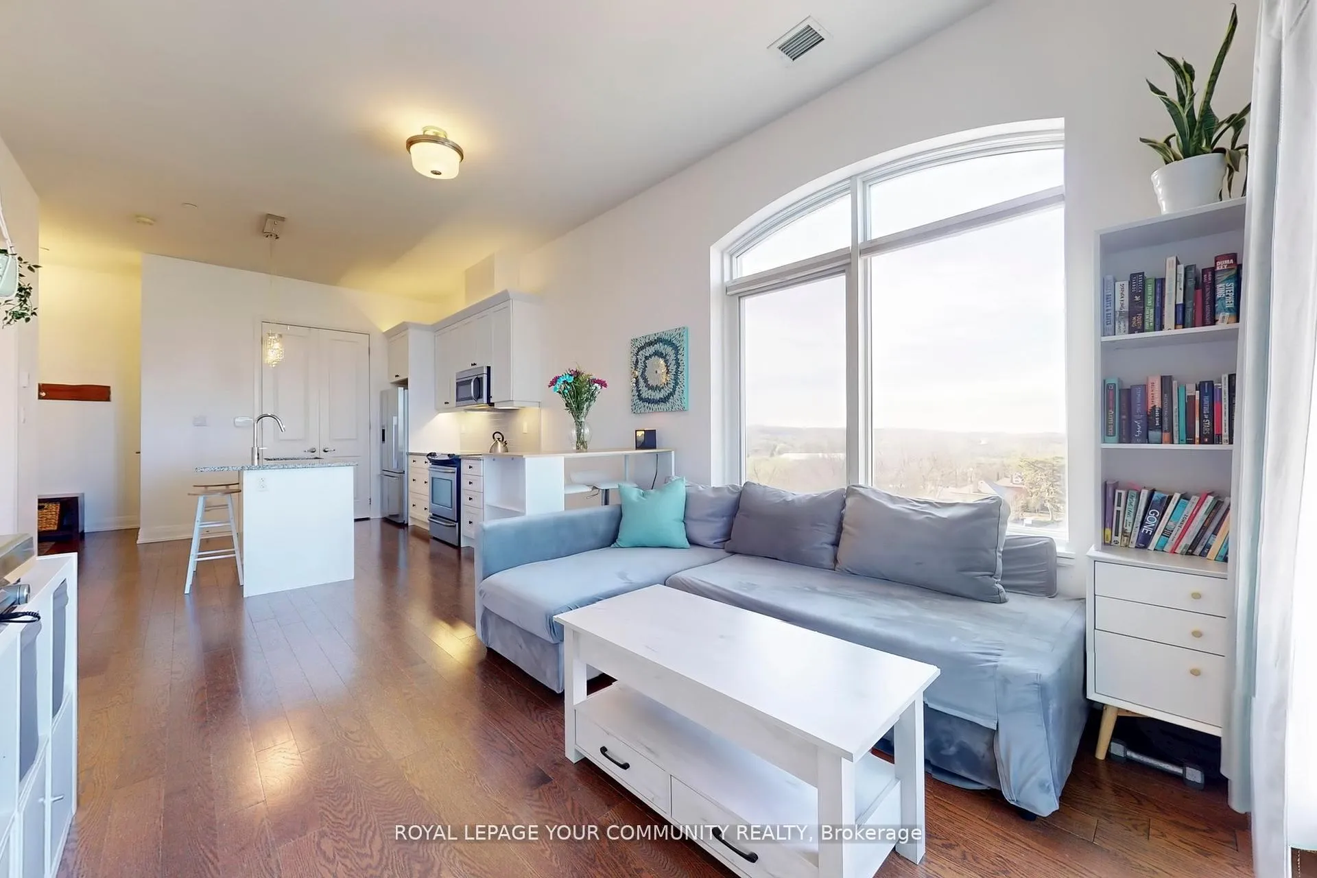 Photo 20 of Unit 702B, 15277 Yonge Street, Aurora, Aurora Village — HOMEH