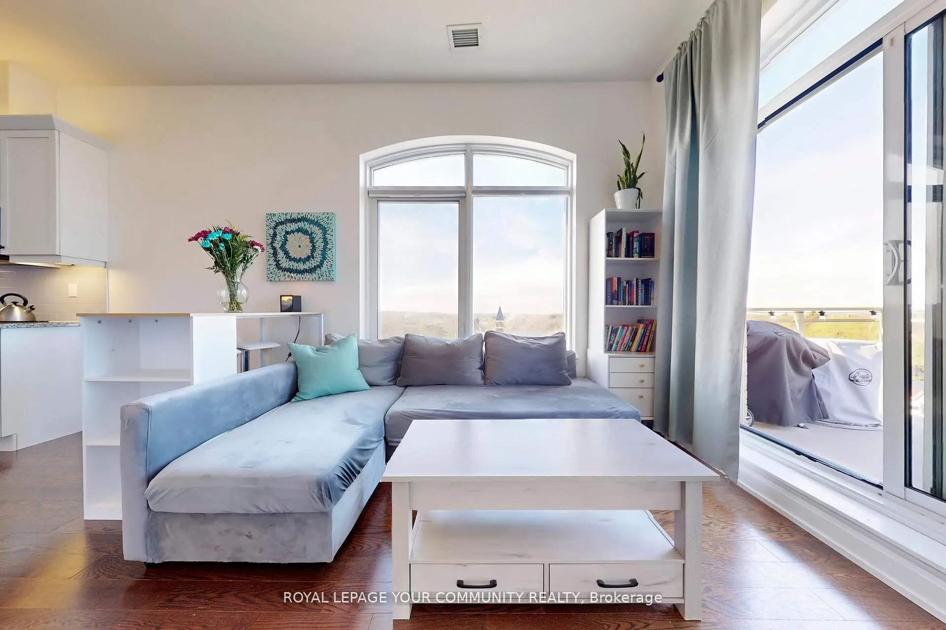 Photo 21 of Unit 702B, 15277 Yonge Street, Aurora, Aurora Village — HOMEH