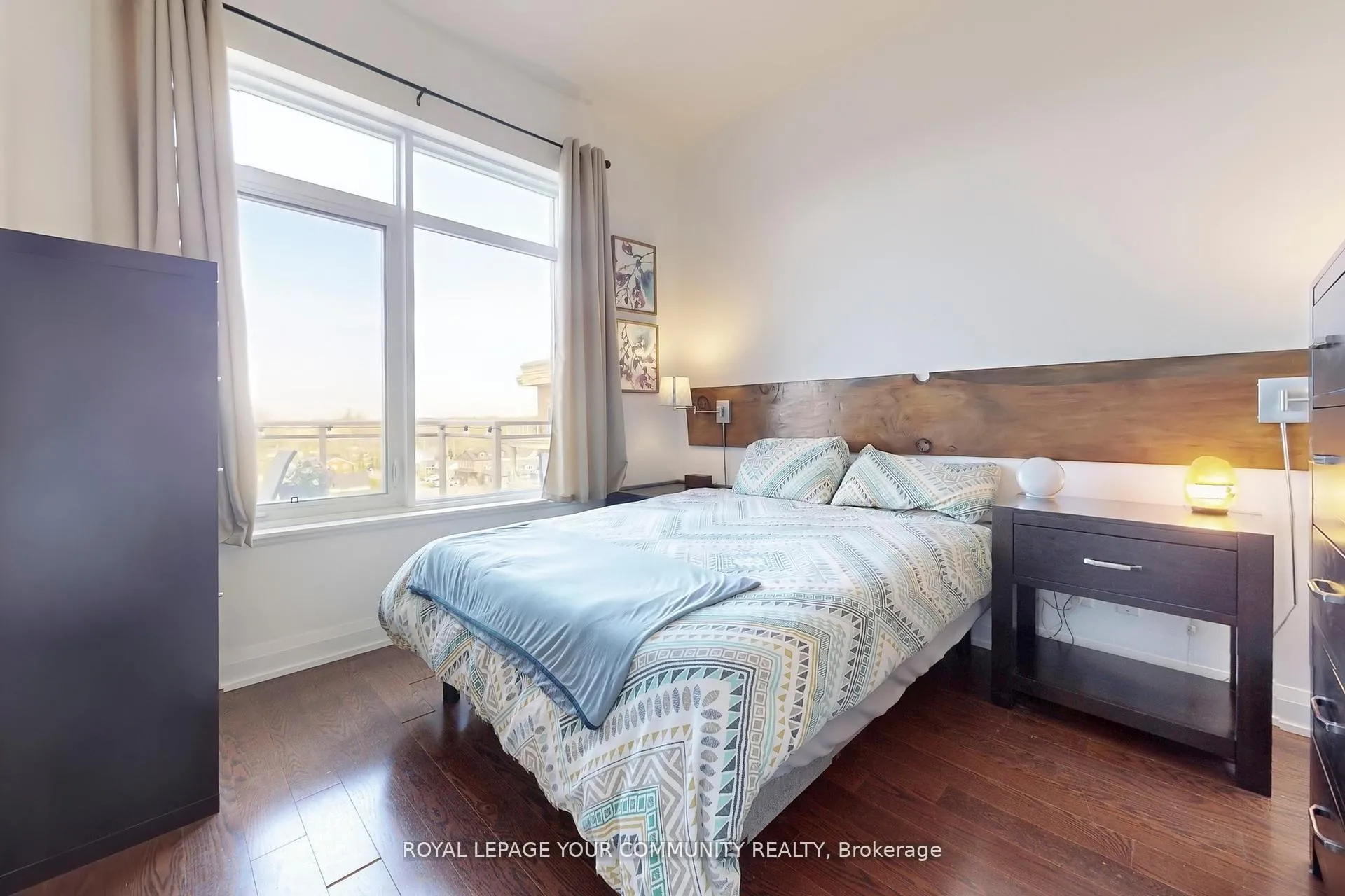 Photo 23 of Unit 702B, 15277 Yonge Street, Aurora, Aurora Village — HOMEH