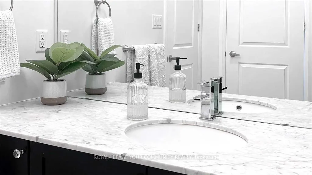 Photo 26 of Unit 702B, 15277 Yonge Street, Aurora, Aurora Village — HOMEH
