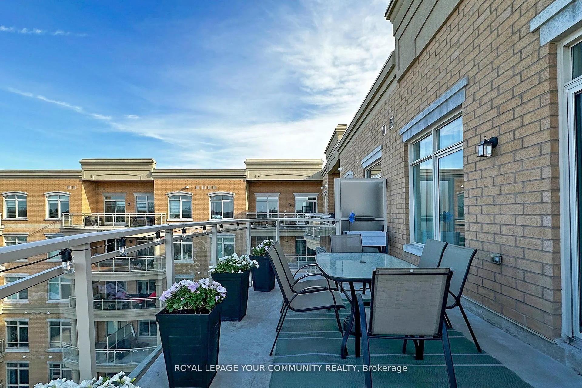 Photo 30 of Unit 702B, 15277 Yonge Street, Aurora, Aurora Village — HOMEH