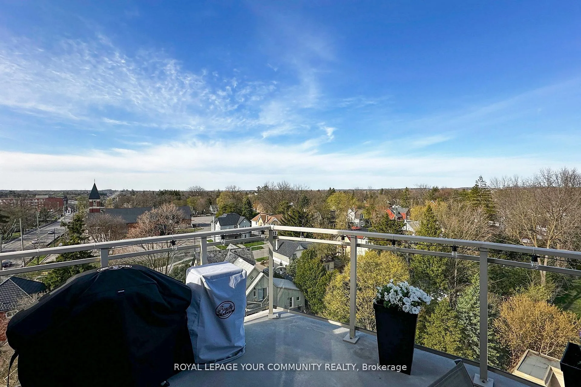 Photo 33 of Unit 702B, 15277 Yonge Street, Aurora, Aurora Village — HOMEH