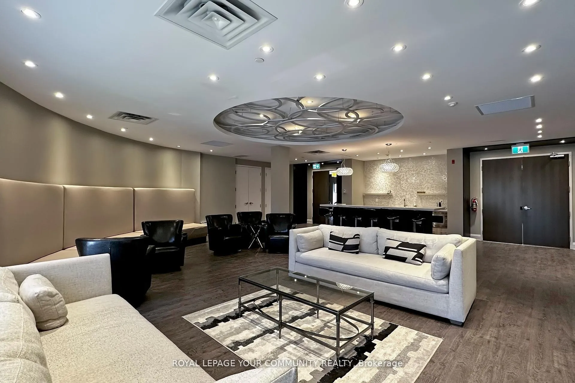 Photo 46 of Unit 702B, 15277 Yonge Street, Aurora, Aurora Village — HOMEH