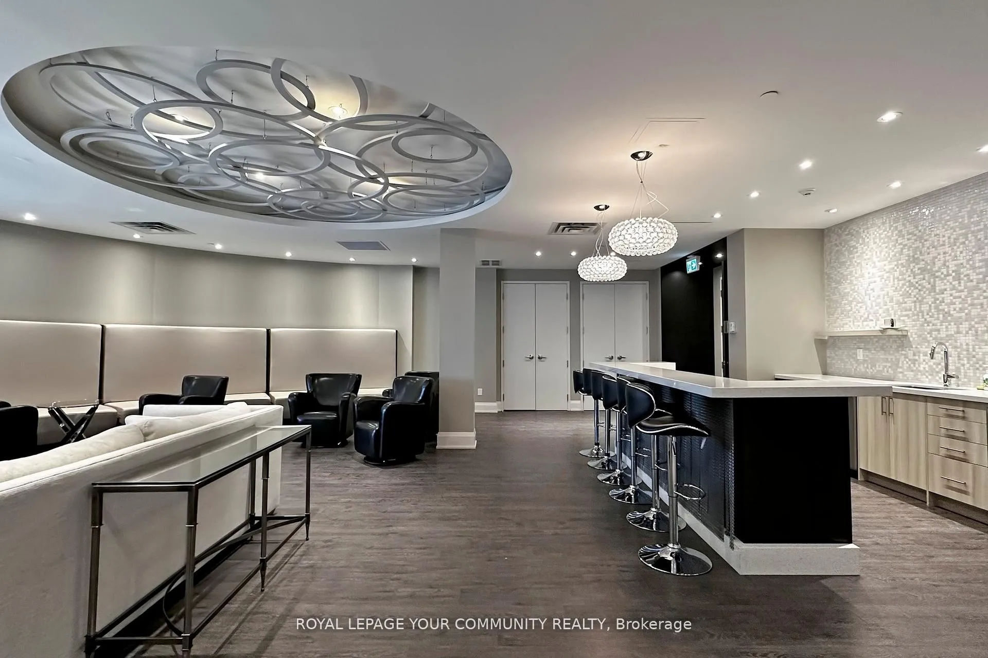 Photo 47 of Unit 702B, 15277 Yonge Street, Aurora, Aurora Village — HOMEH