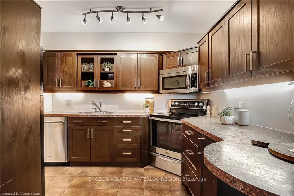 Photo 13 of Unit 25, 20 Paulander Drive, Kitchener — HOMEH